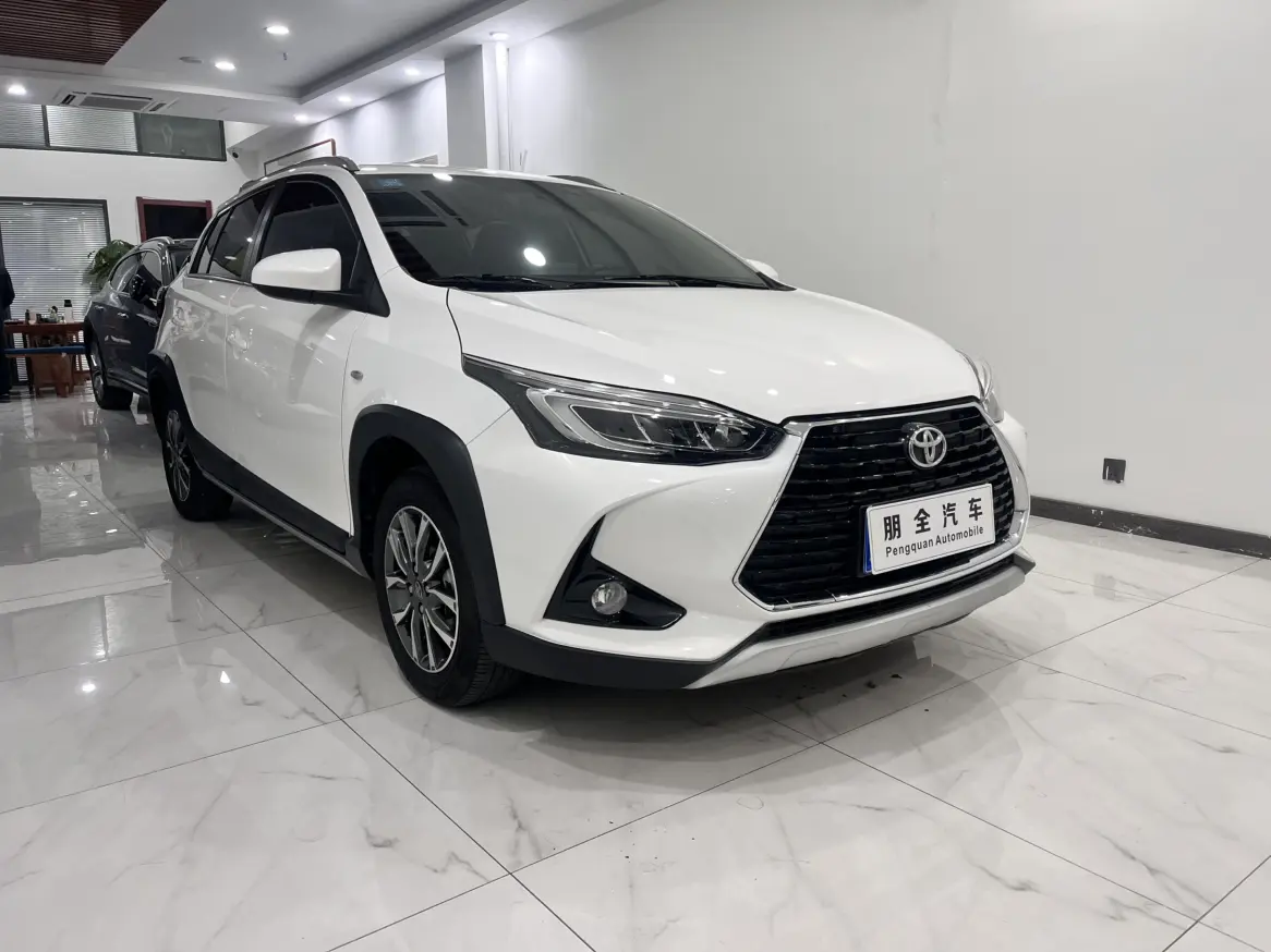 Toyota YARiS L to dazzle