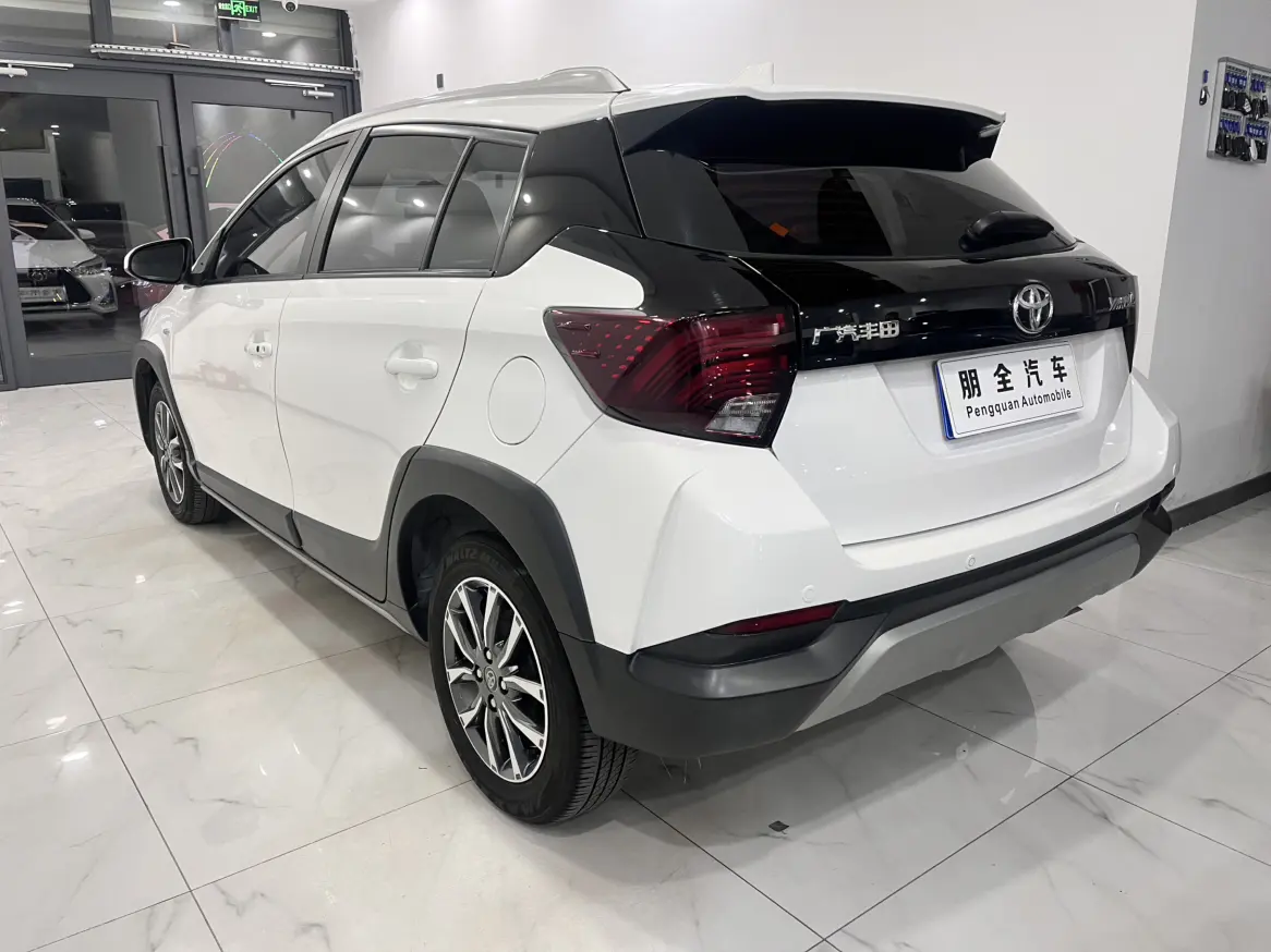 Toyota YARiS L to dazzle