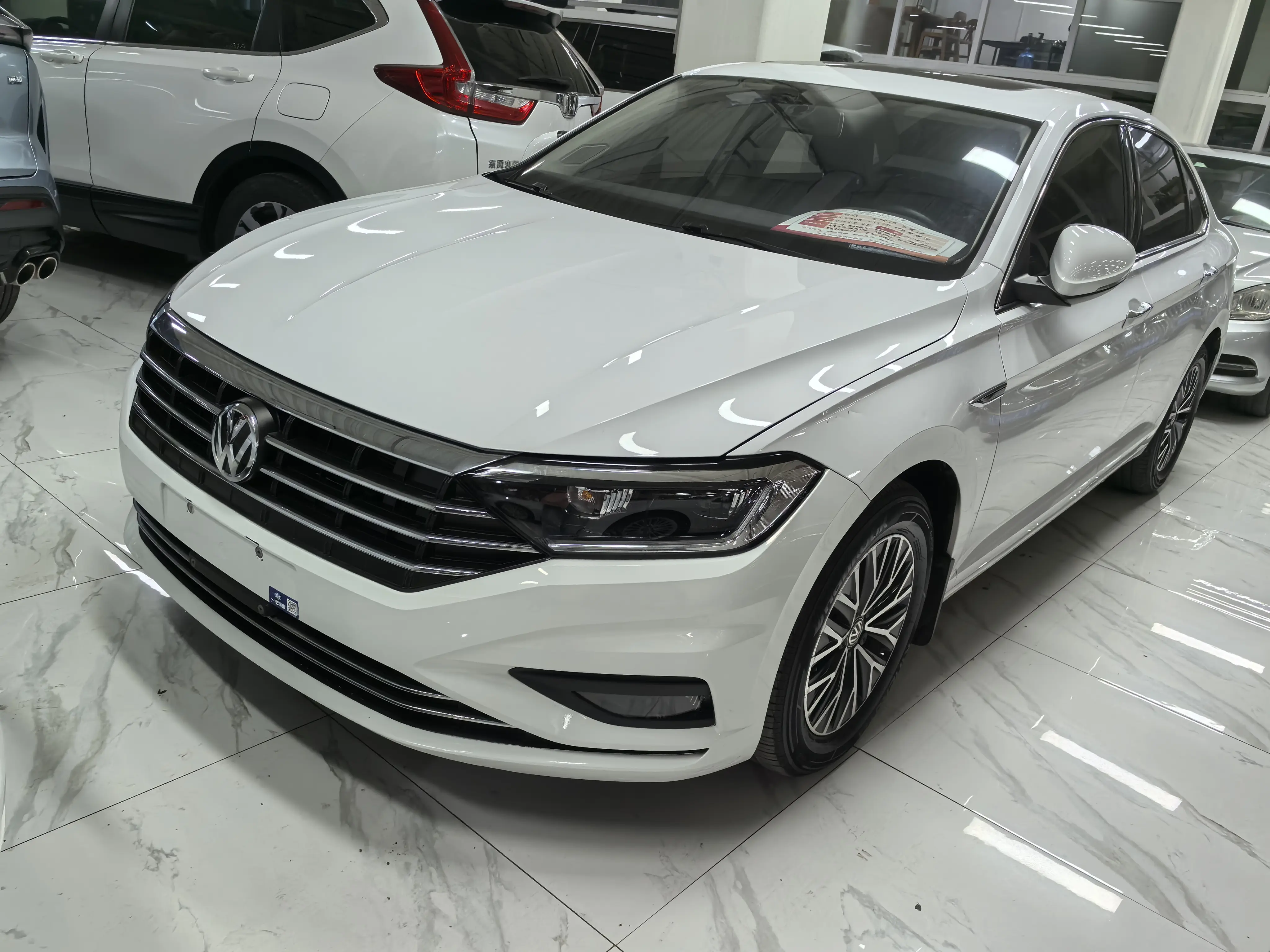 Volkswagen Sagitar  из Китая