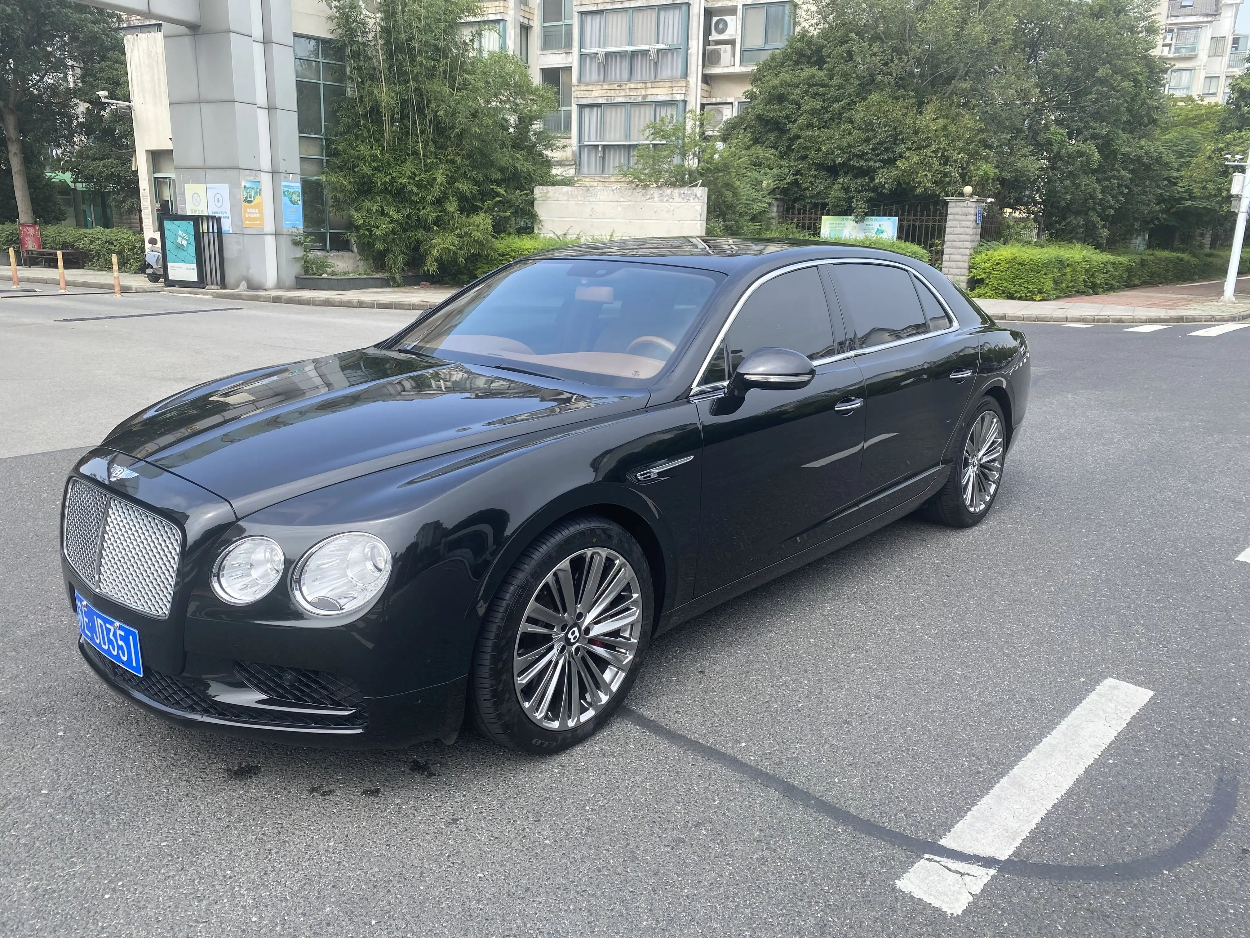 Bentley Galloping  из Китая