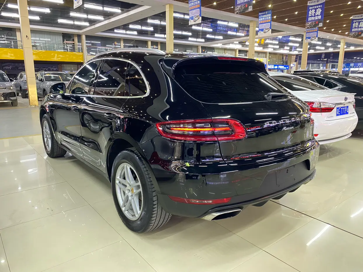 Porsche Macan