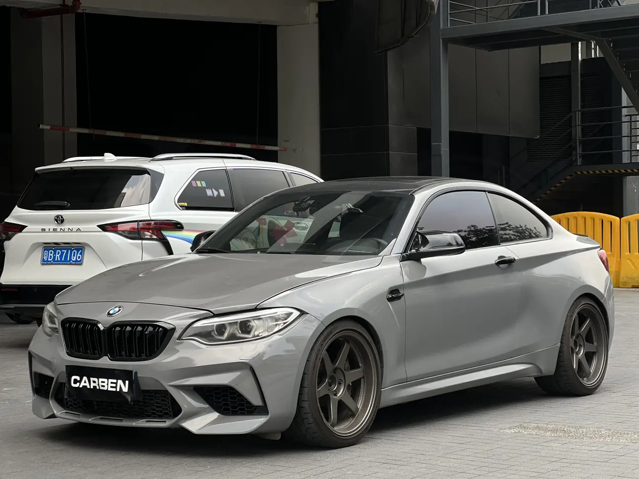 BMW 2 Series (Imported)  из Китая