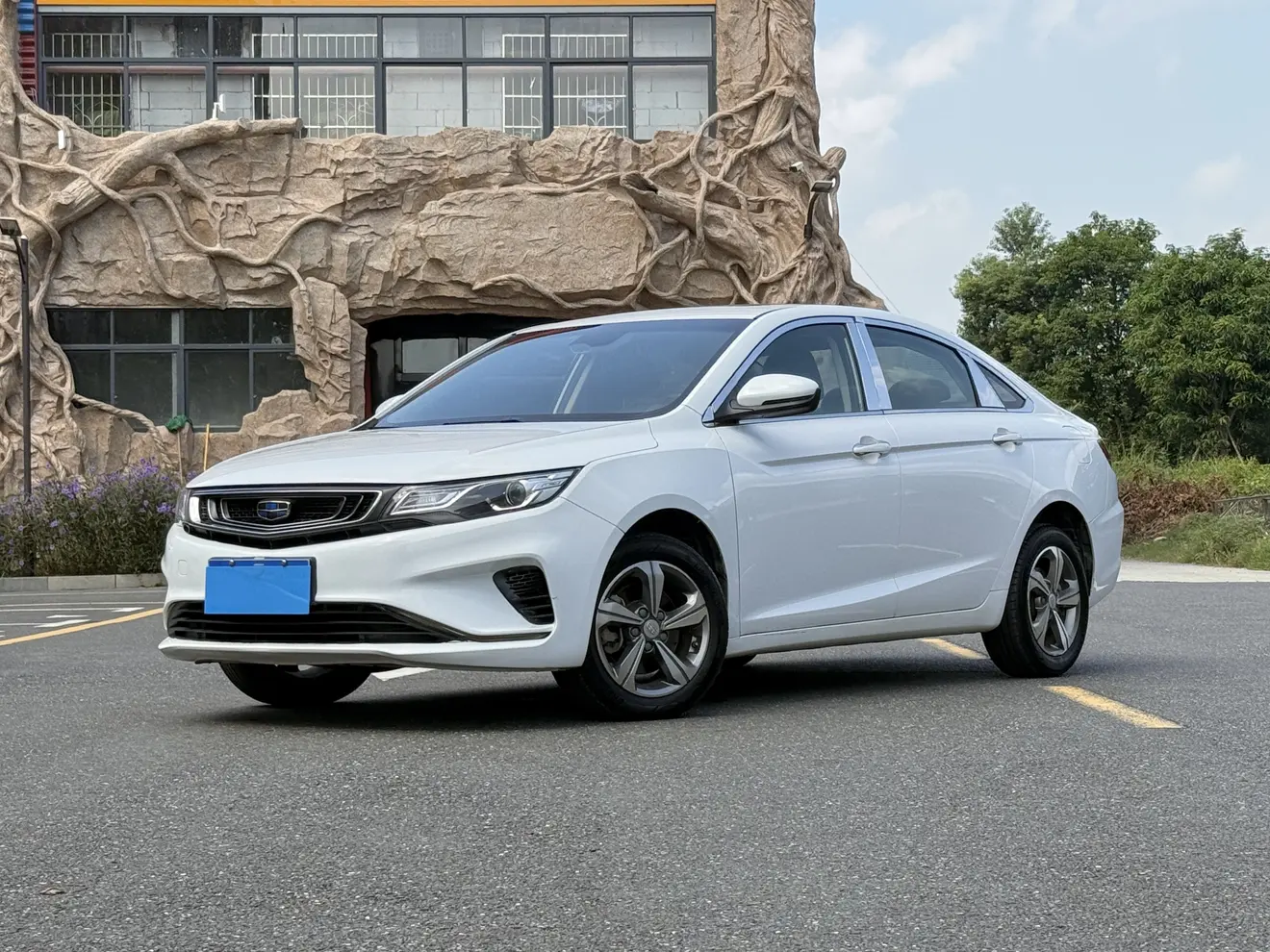 Geely Emgrand GL  из Китая