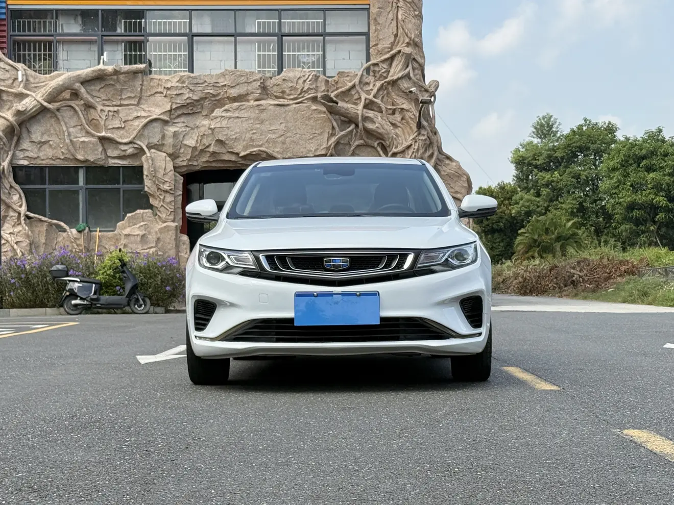 Geely Emgrand GL  из Китая