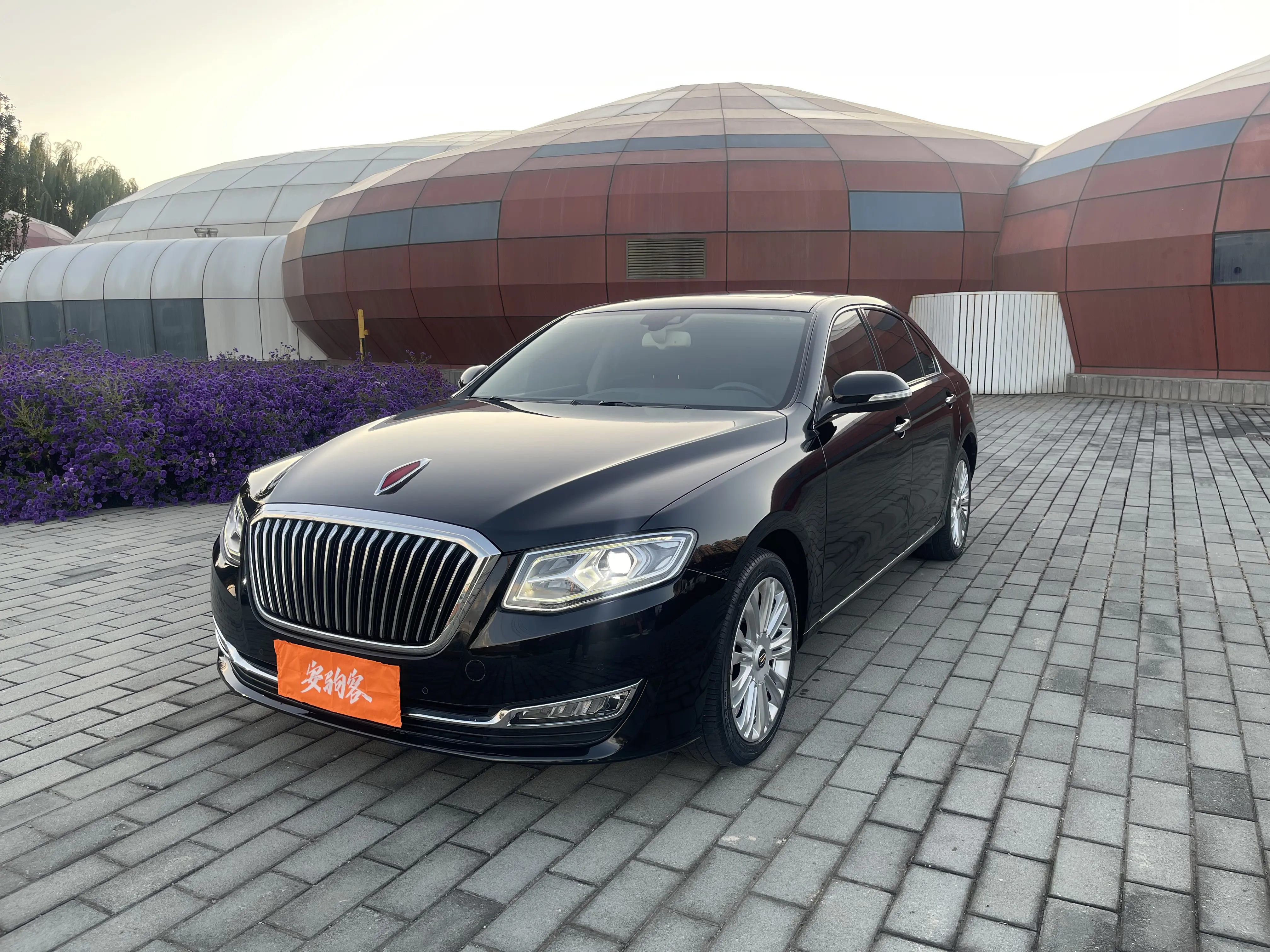 Hongqi H7