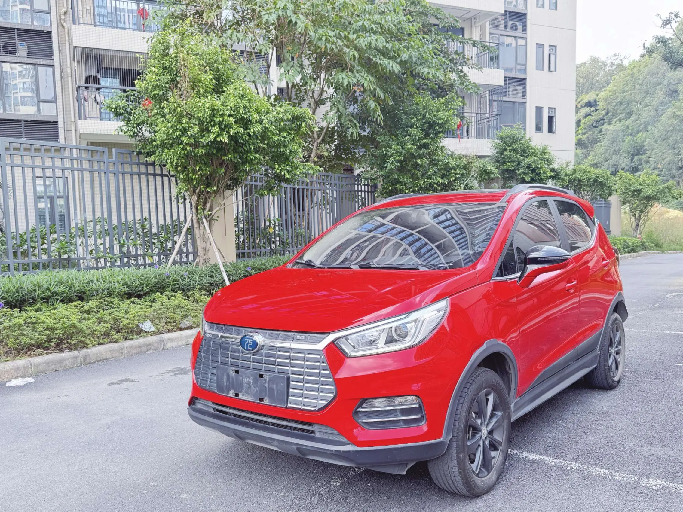 BYD Yuan EV  из Китая