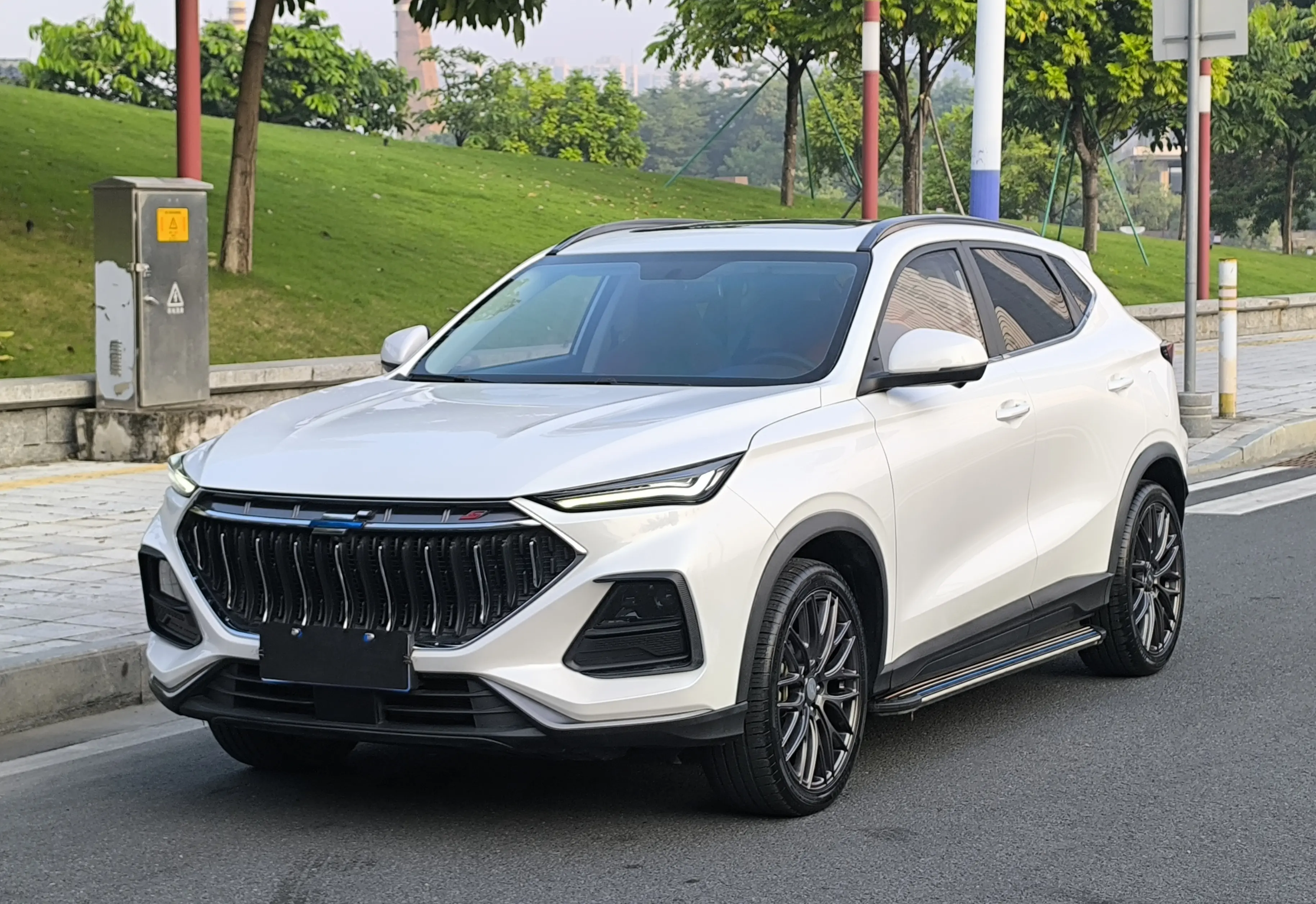 Oshan Changan Auchan X5