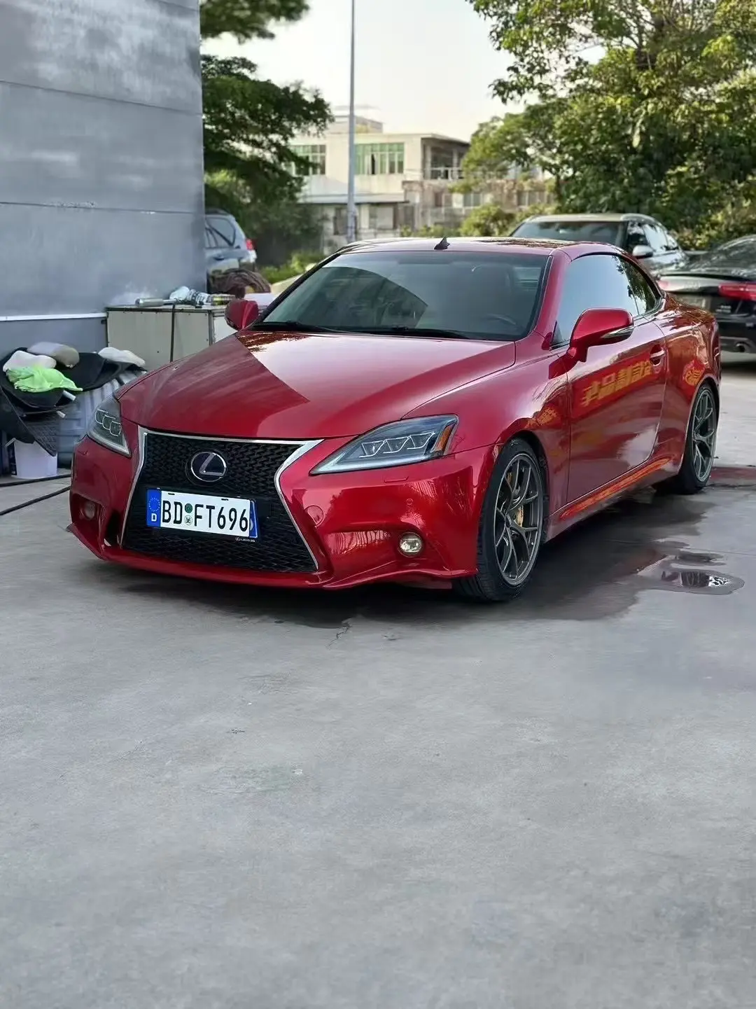 Lexus IS