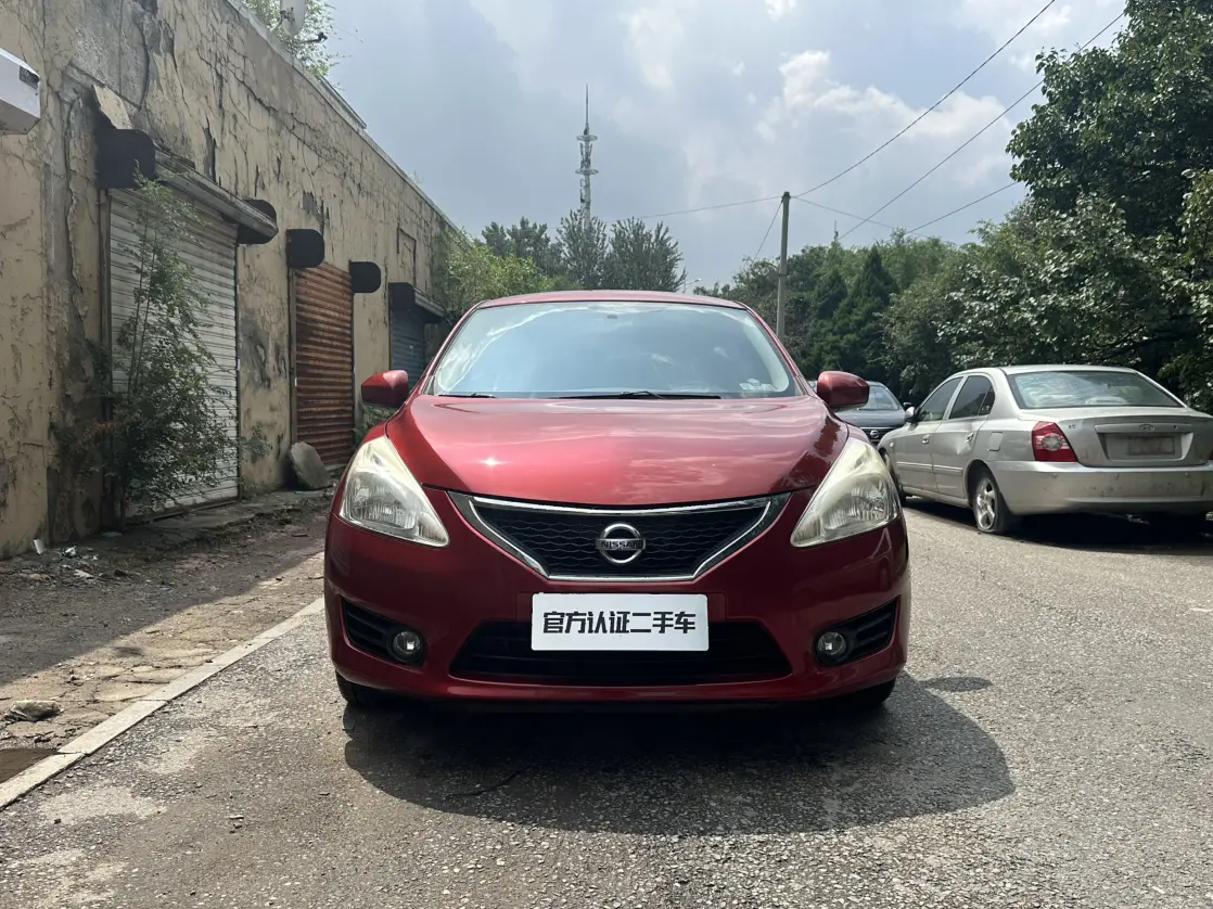 Nissan Tiida