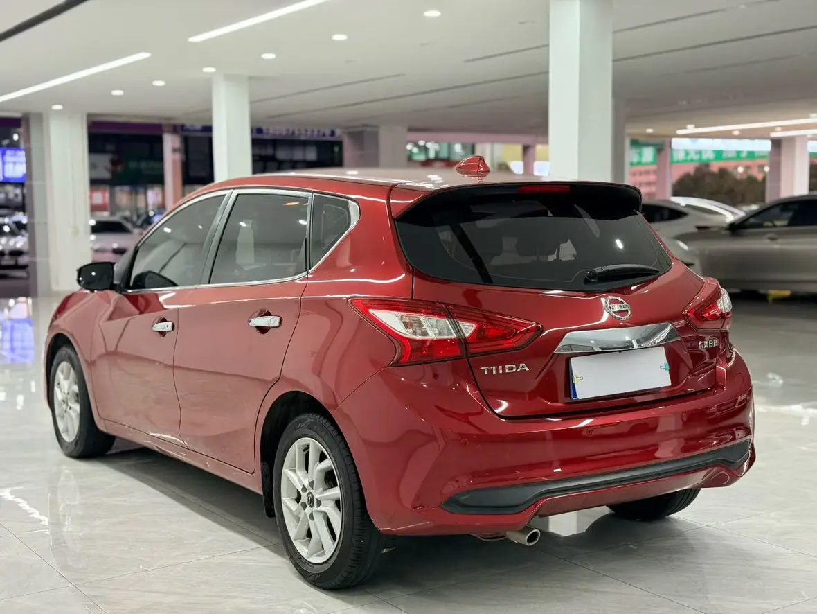 Nissan Tiida