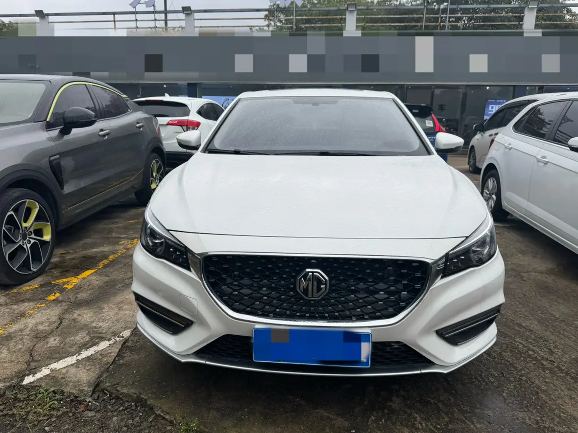 MG 6  из Китая