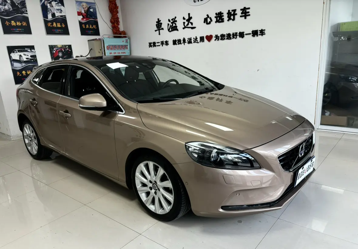 Volvo V40