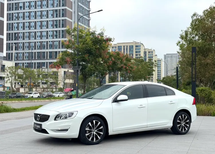 Volvo S60