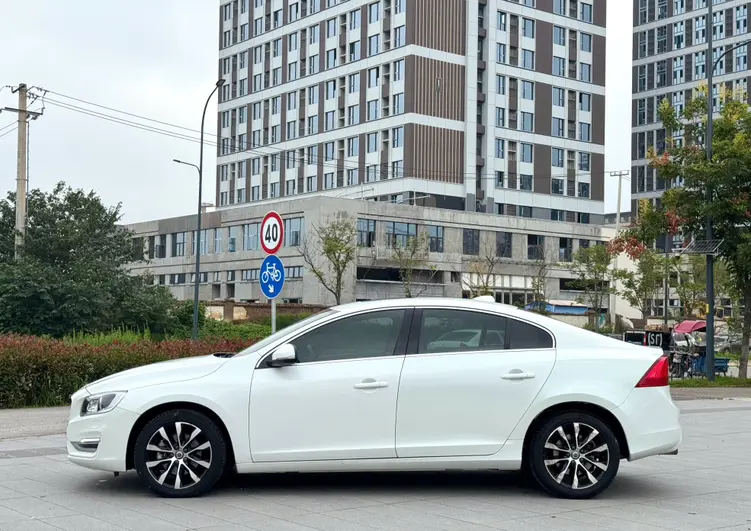 Volvo S60