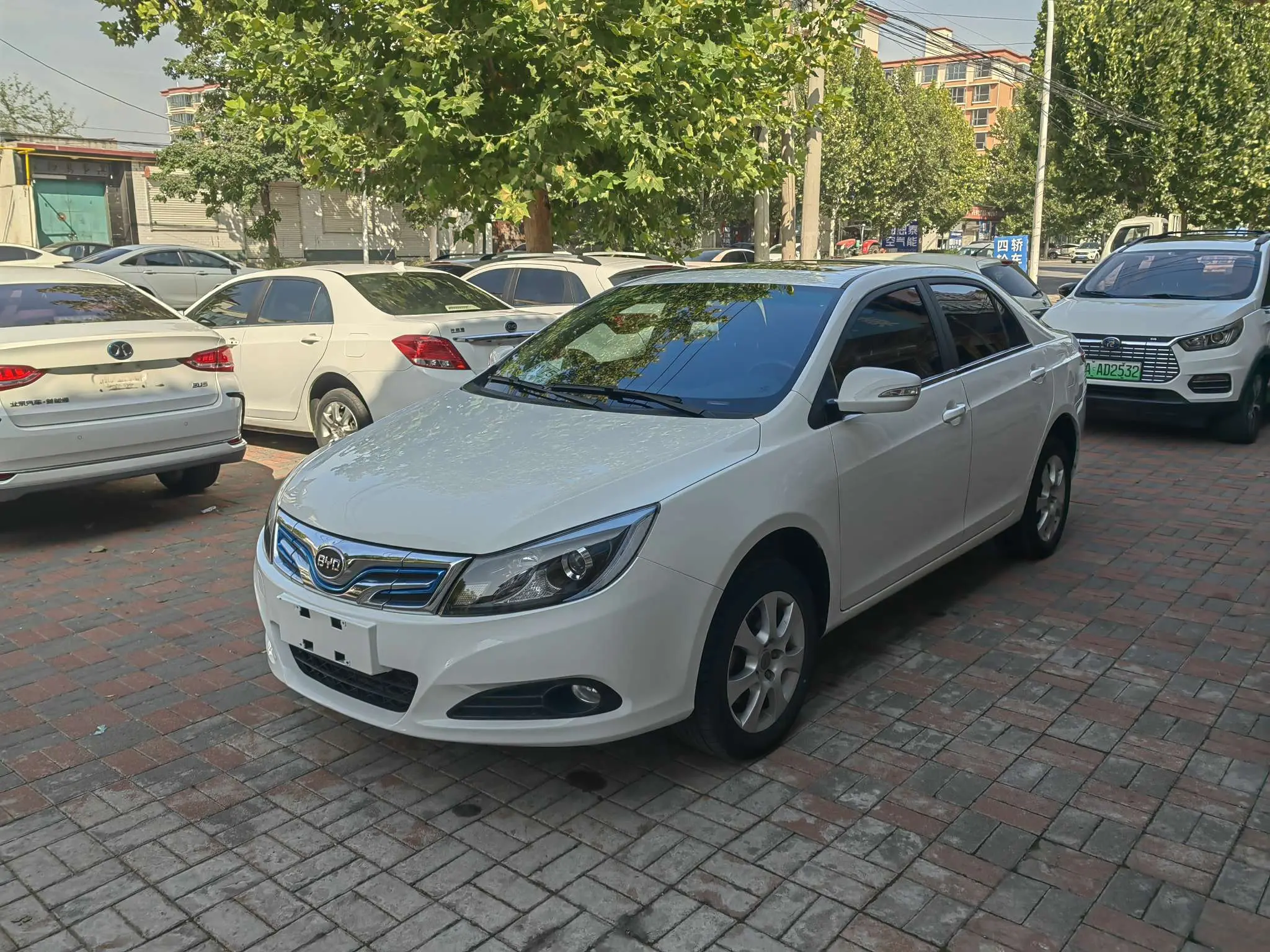 BYD e5