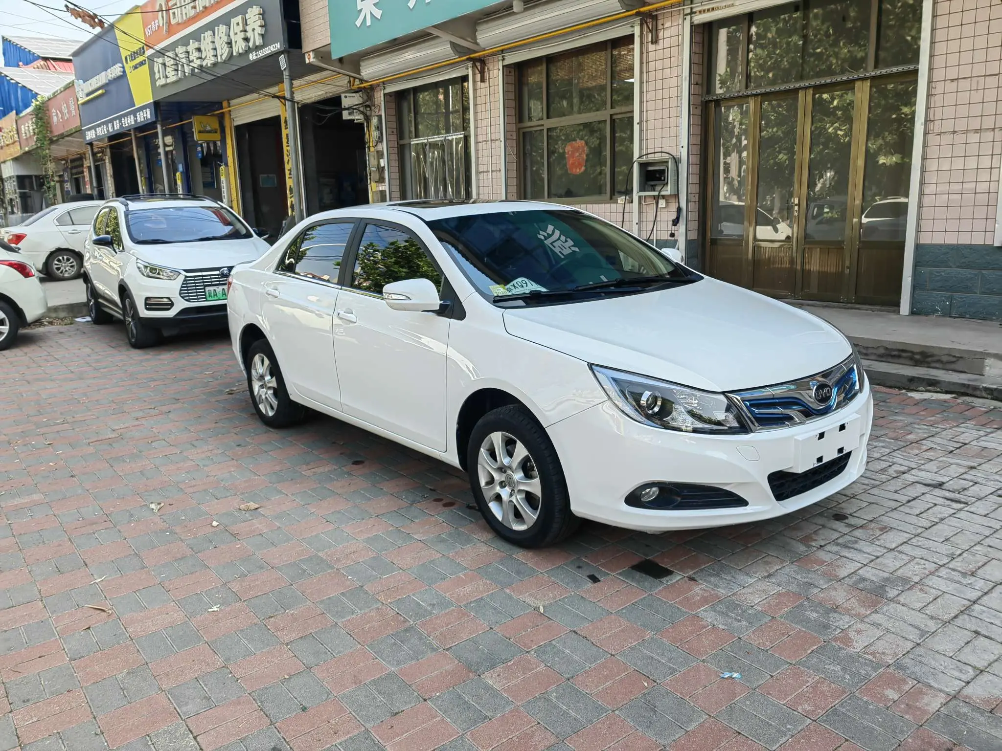 BYD e5