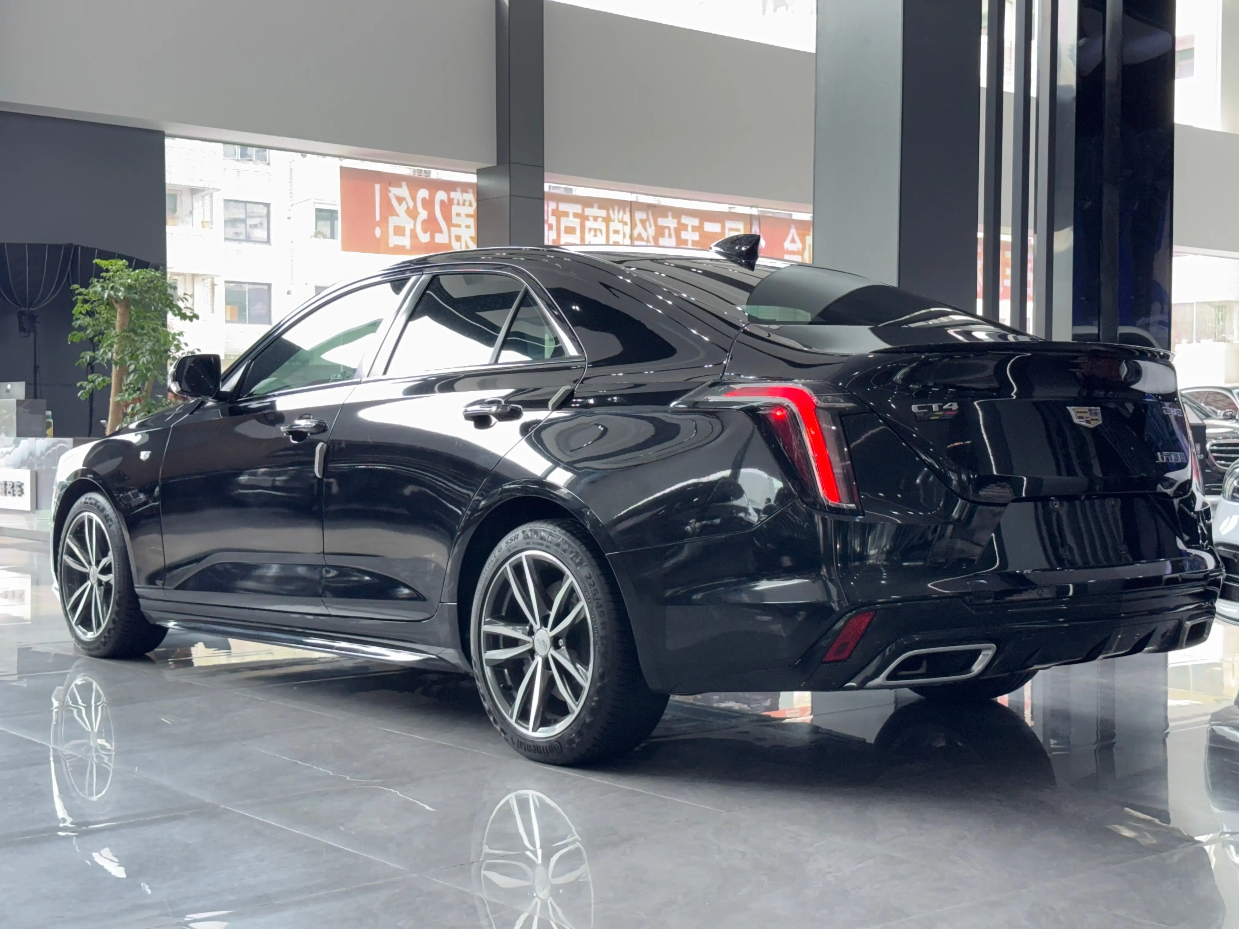 Cadillac CT4