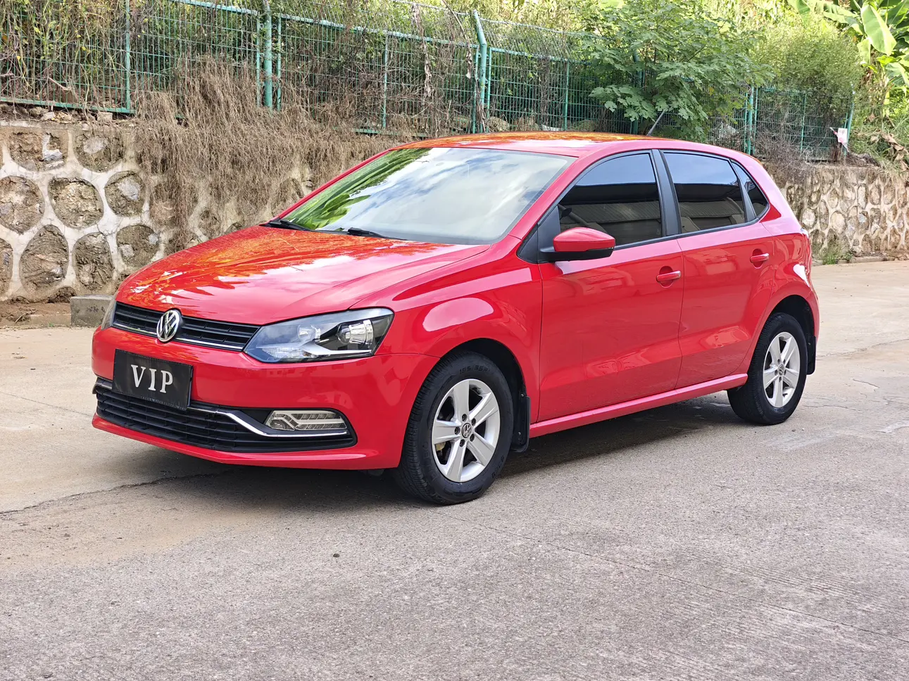 Volkswagen Polo  из Китая