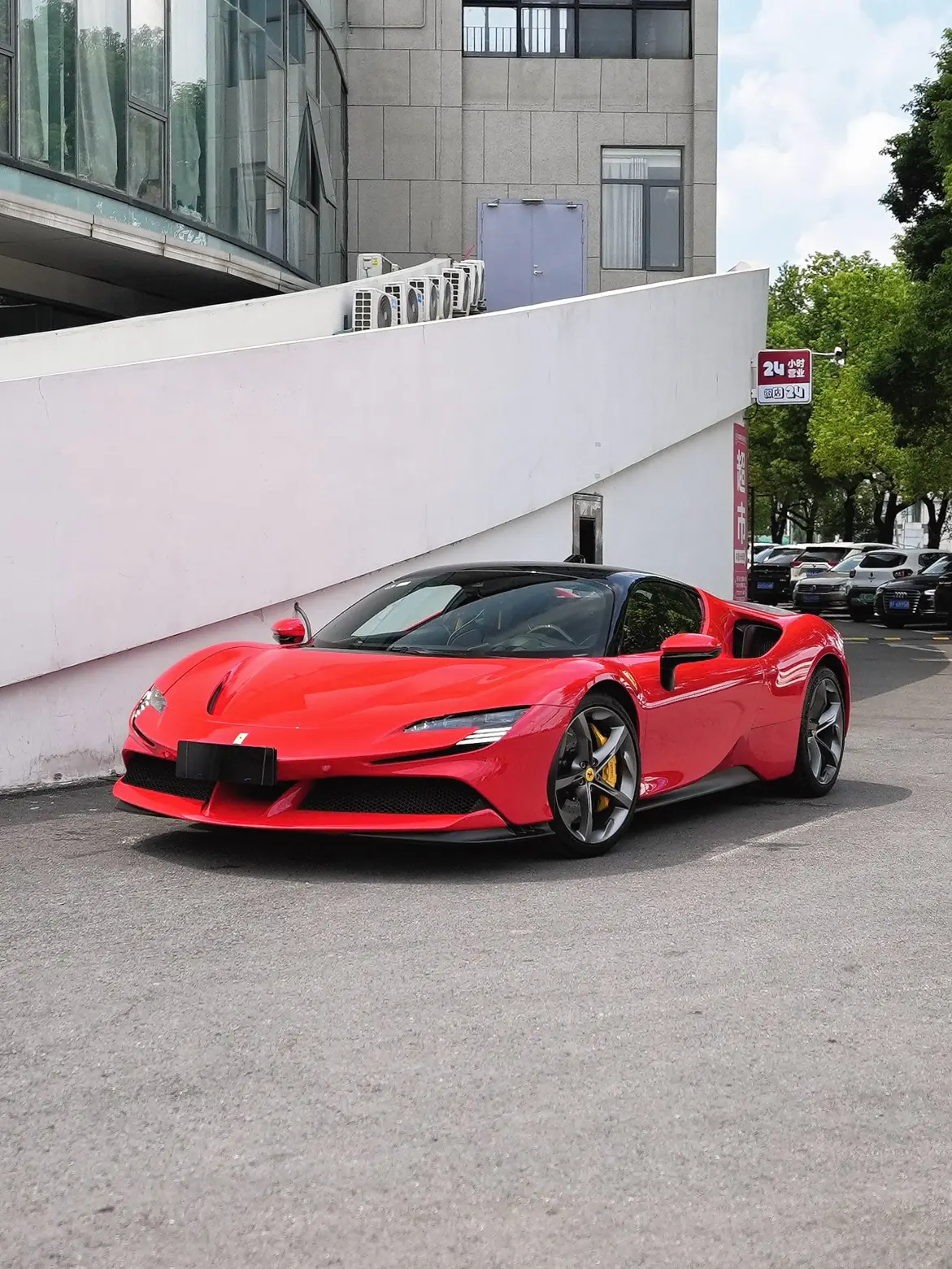 Ferrari SF90  из Китая