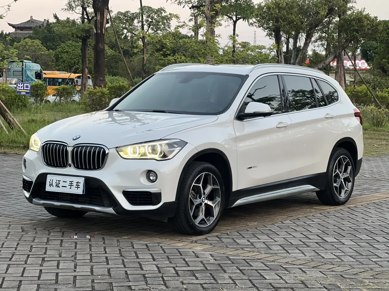 BMW X1  из Китая