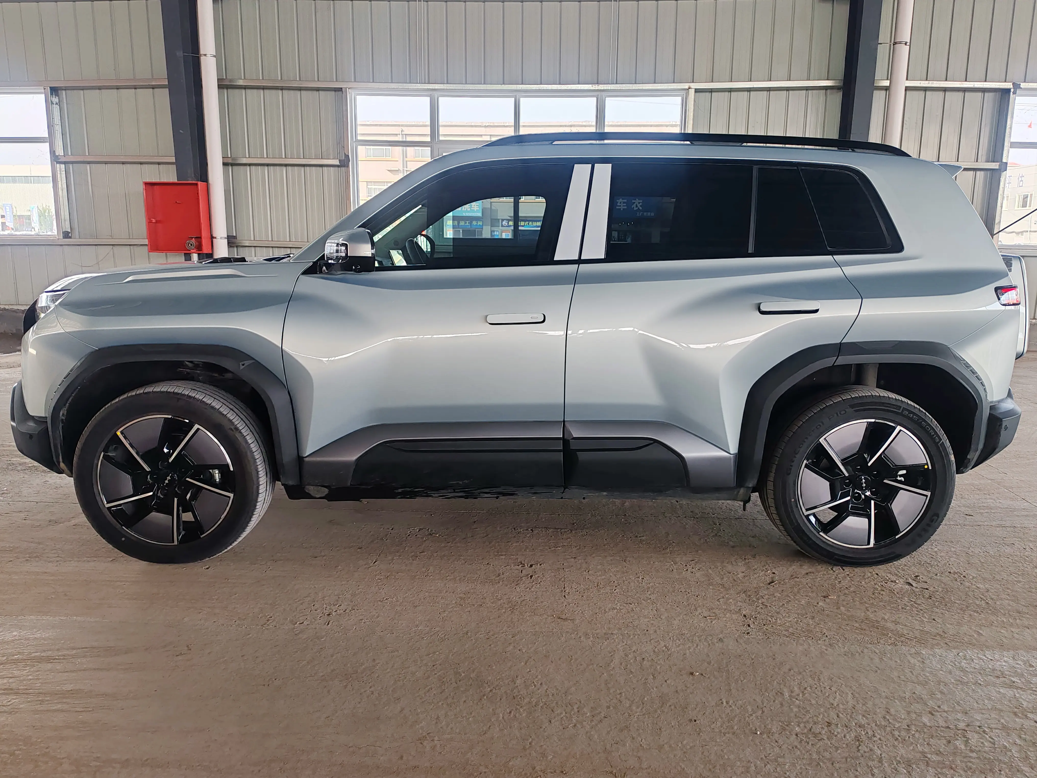 BYD Leopard Titanium 3