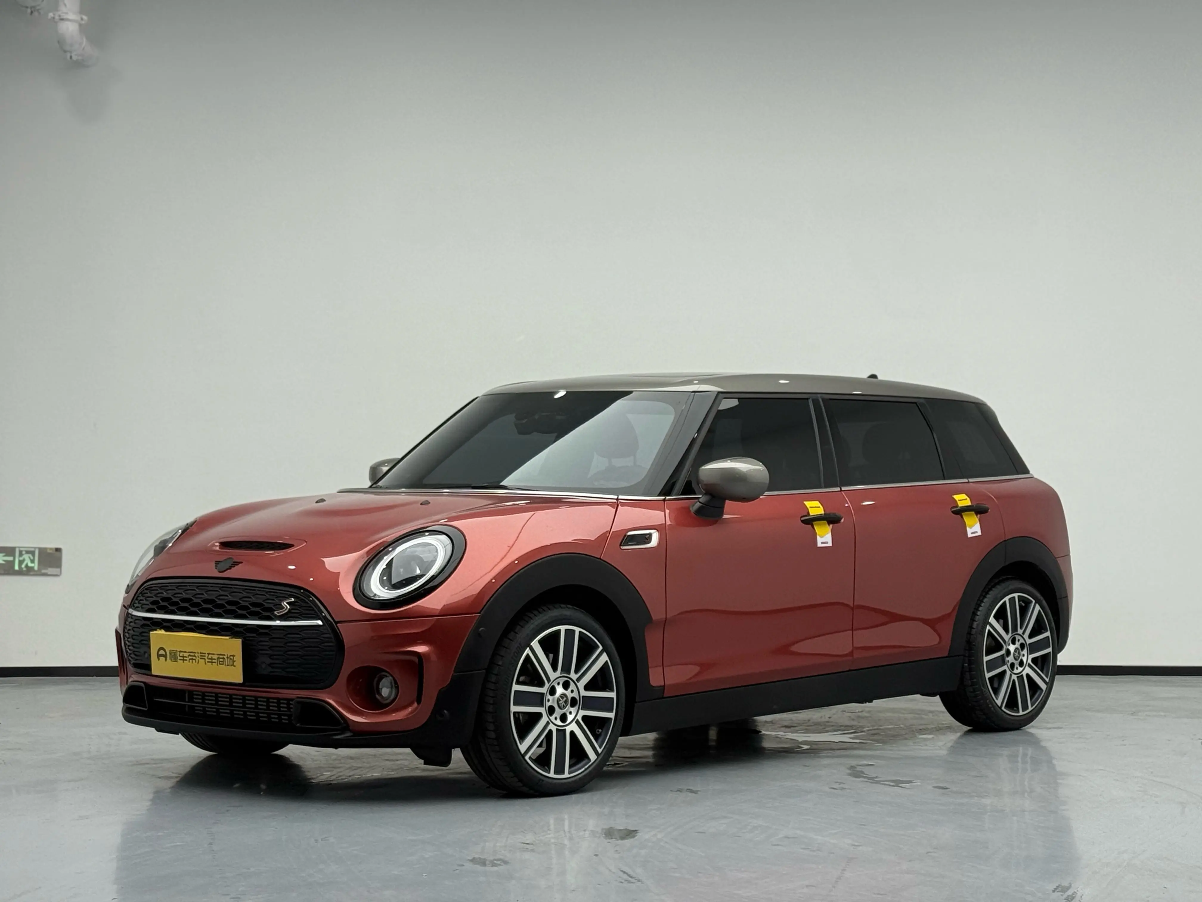 MINI CLUBMAN