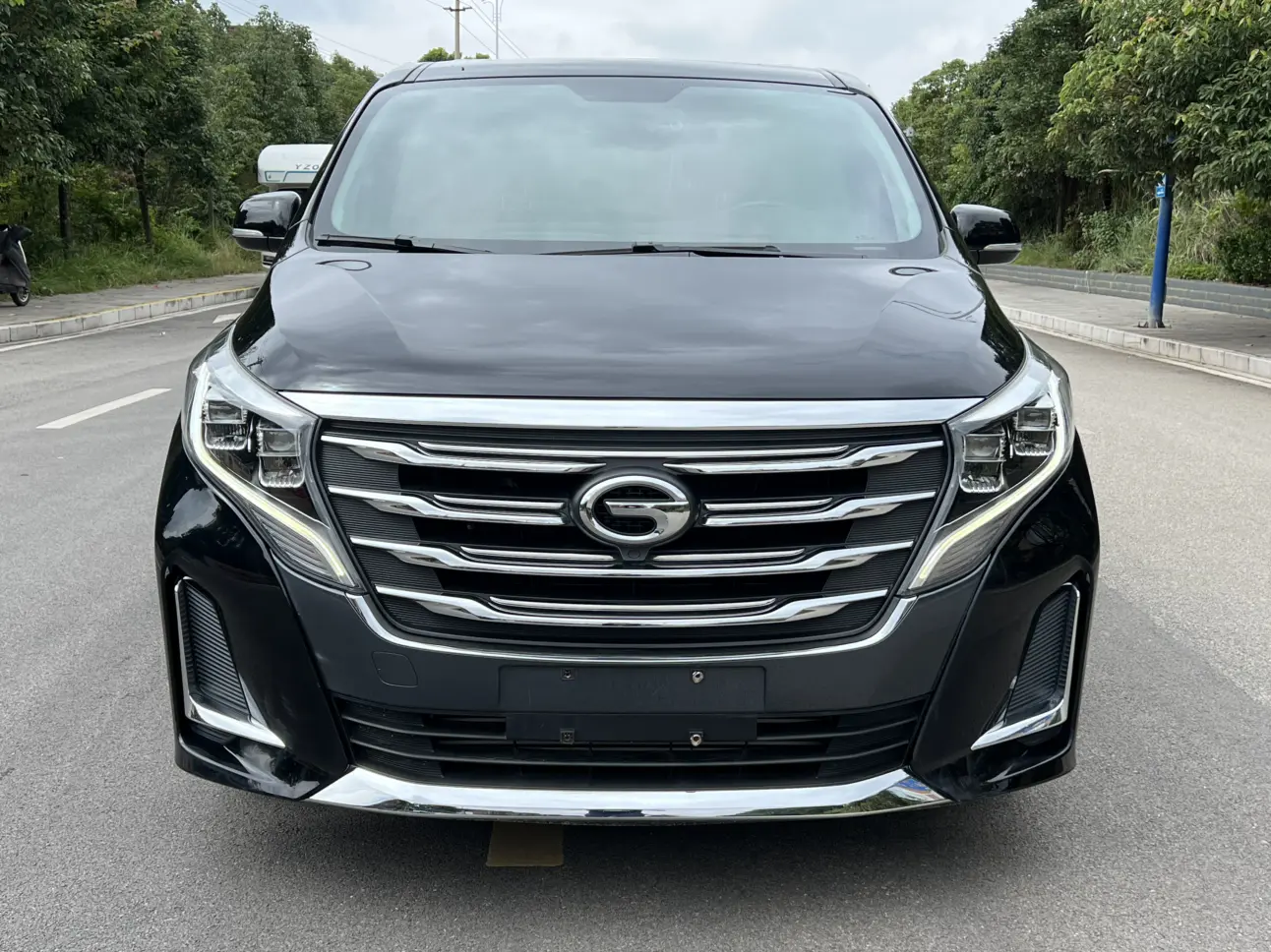GAC Trumpchi M8  из Китая