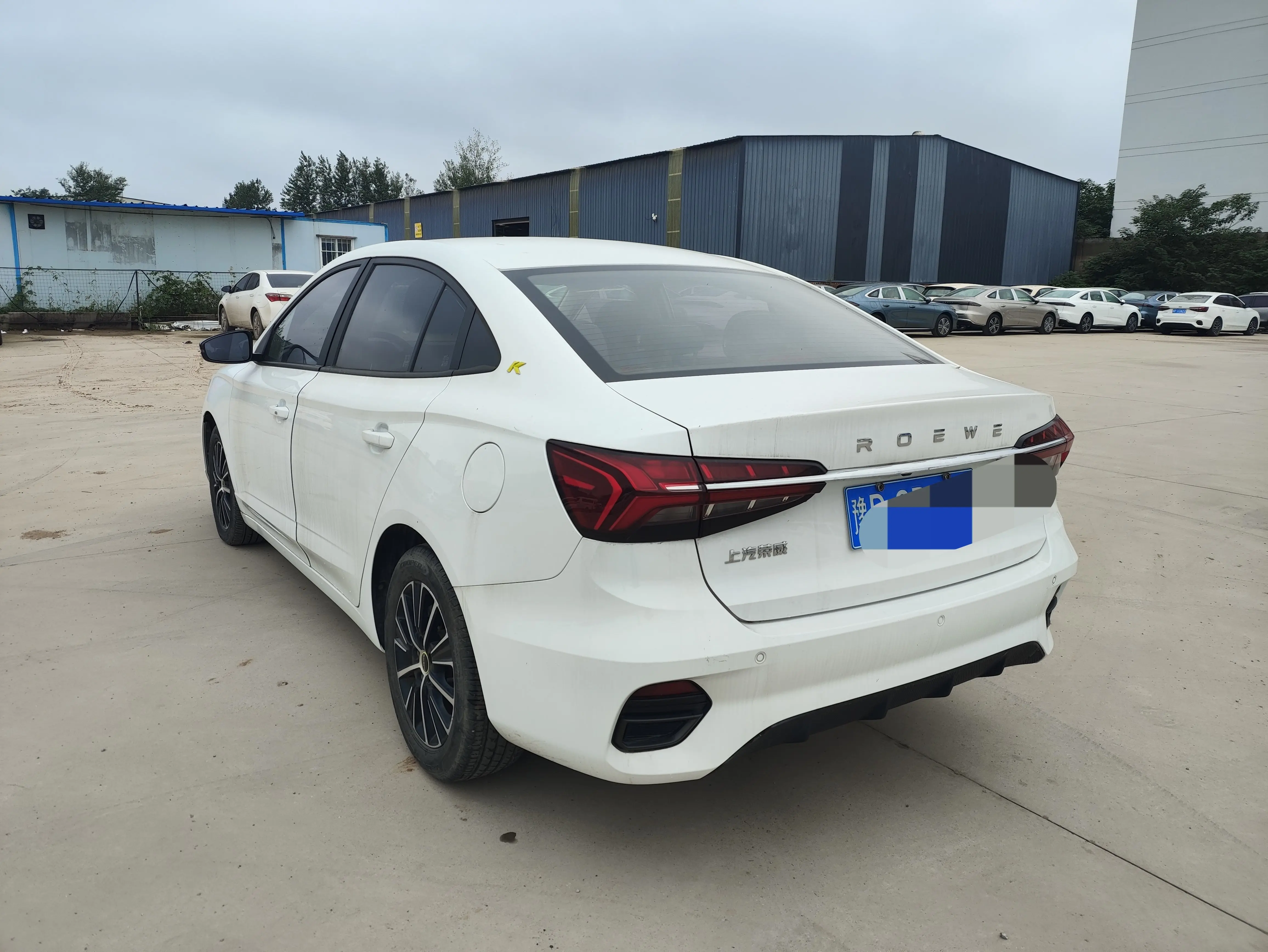 Roewe i5