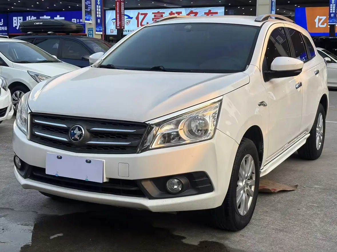 Kai Chen Venucia T70