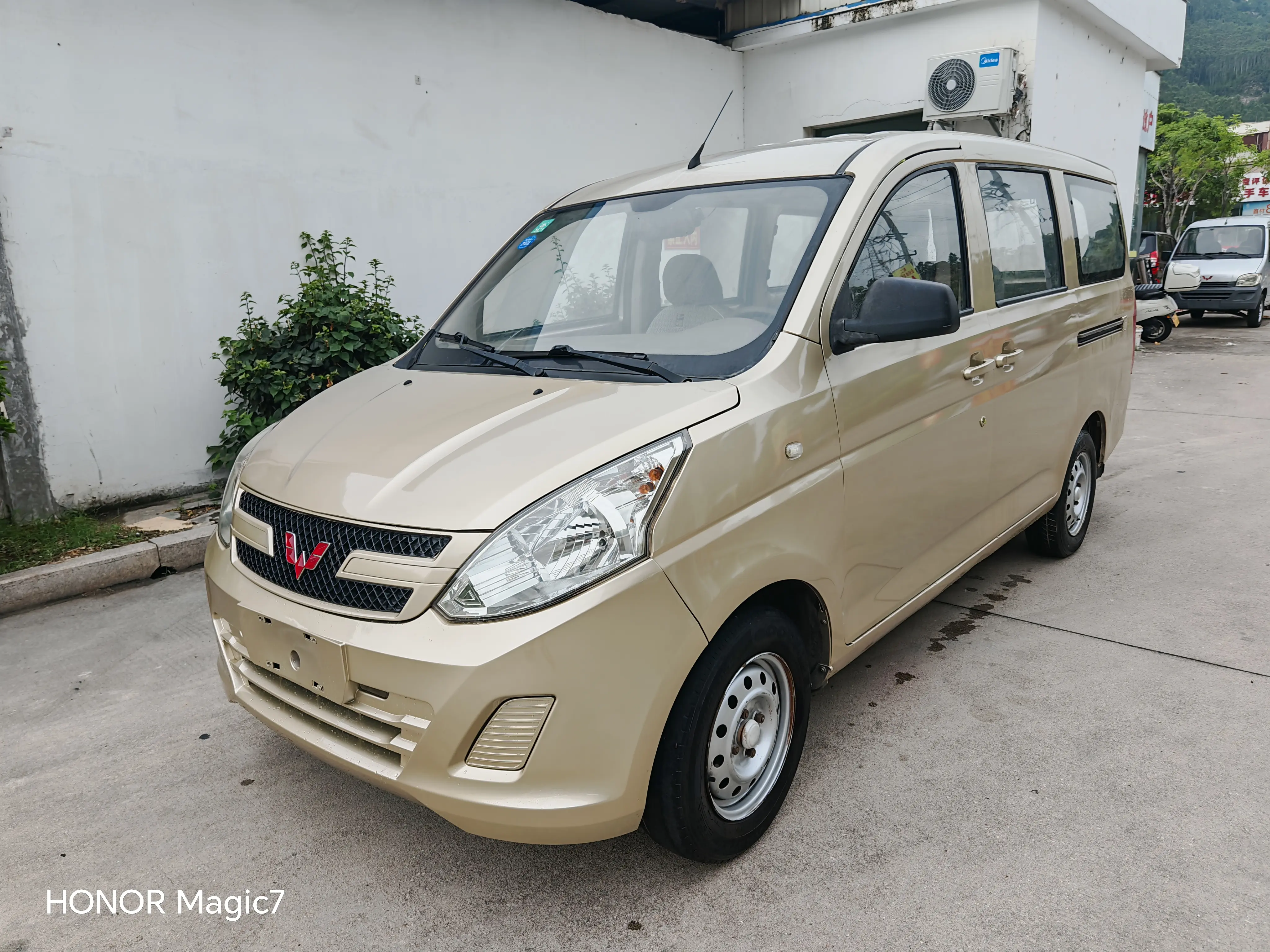 Wuling Hongguang  из Китая