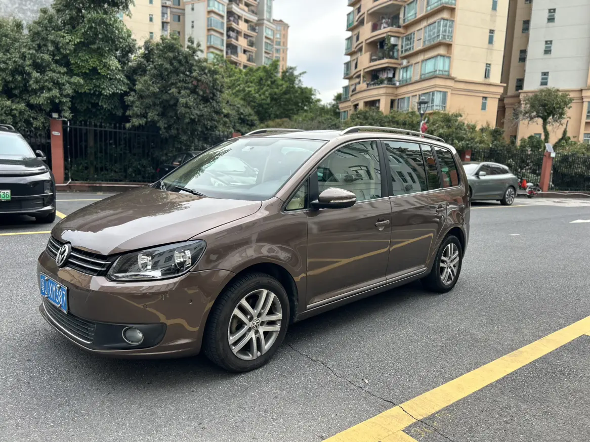 Volkswagen Touran  из Китая