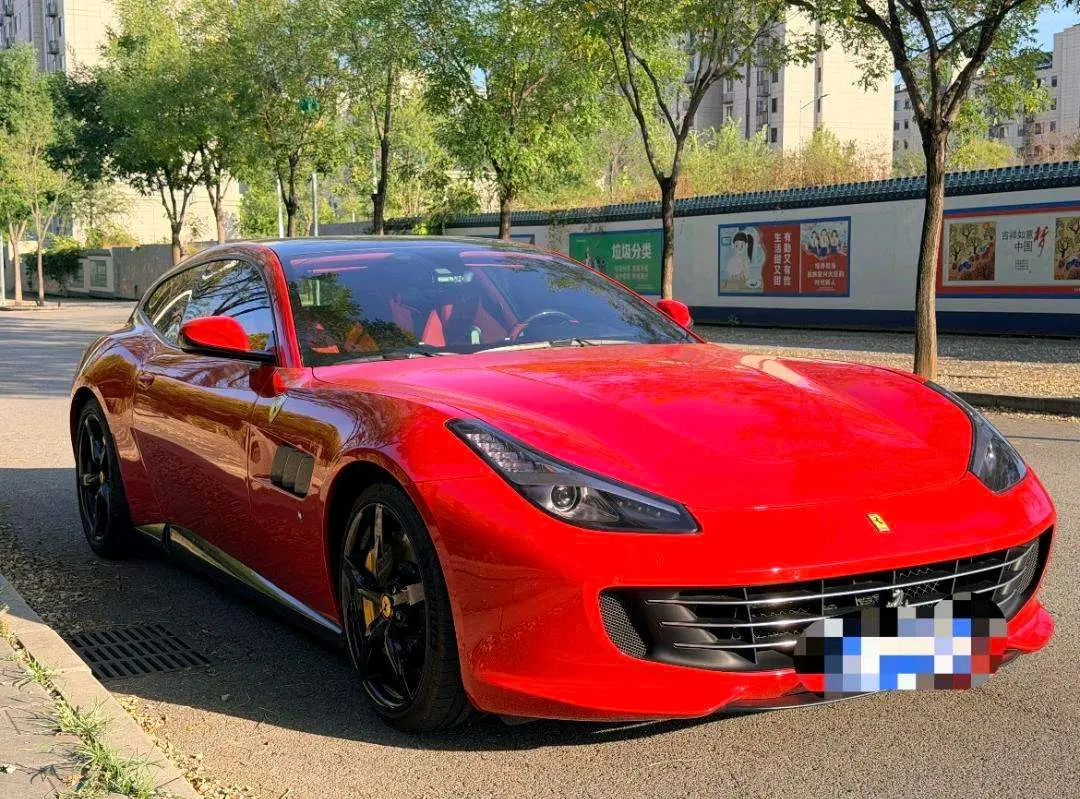 Ferrari GTC4Lusso
