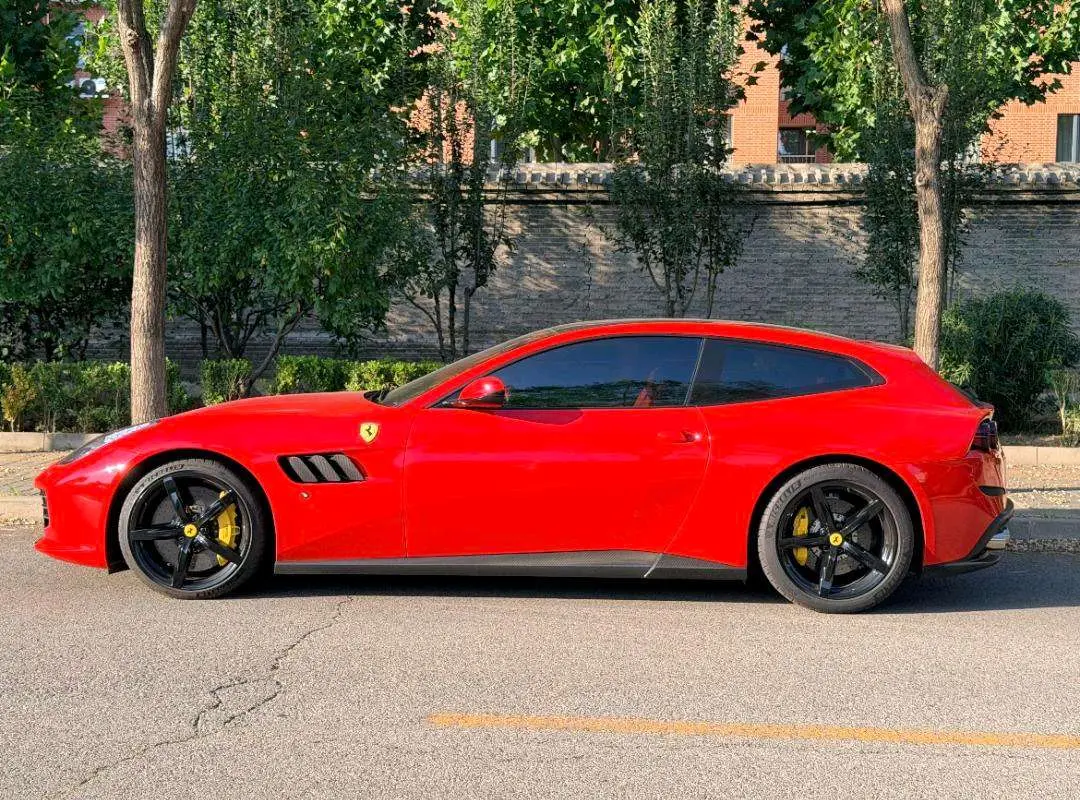 Ferrari GTC4Lusso