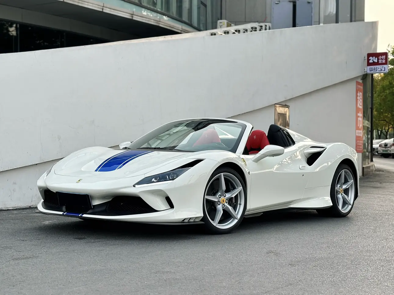 Ferrari F8  из Китая
