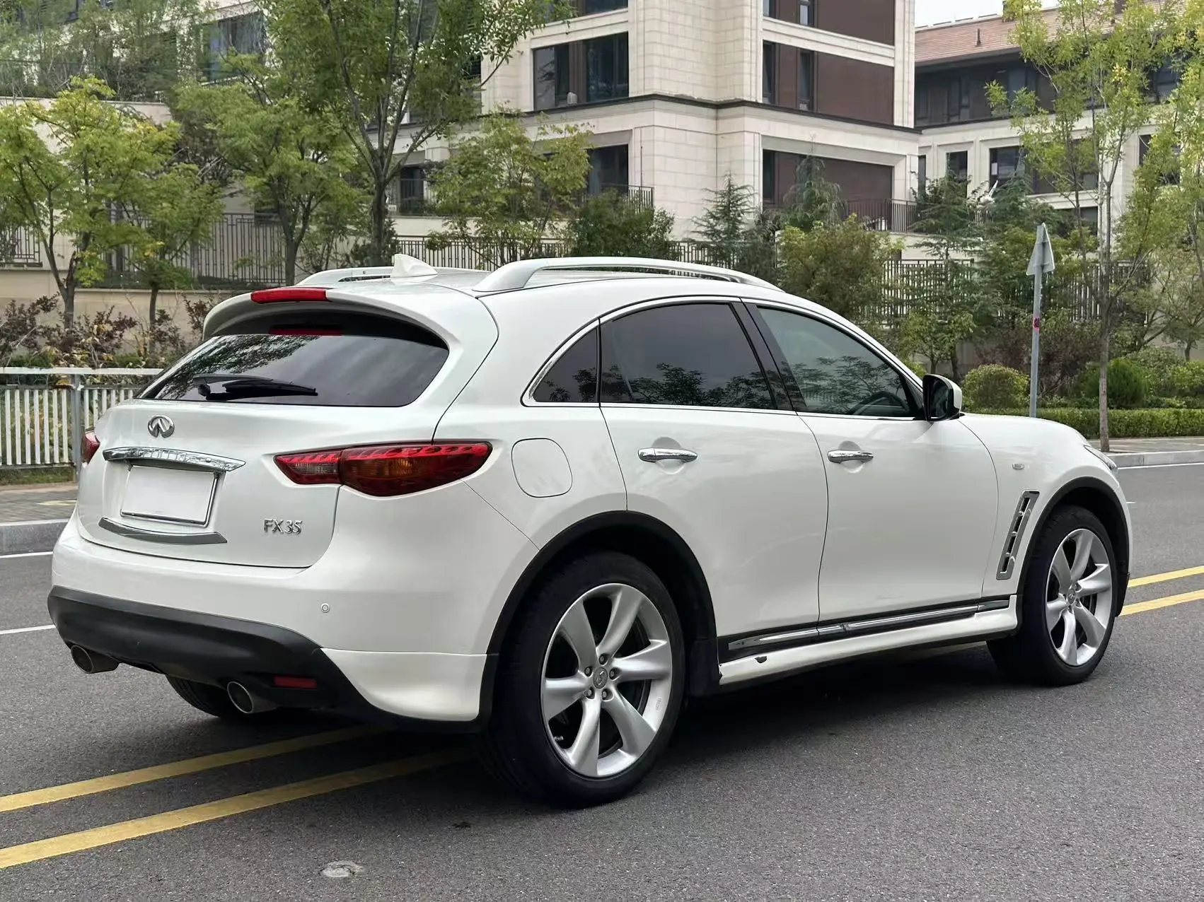 Infiniti FX