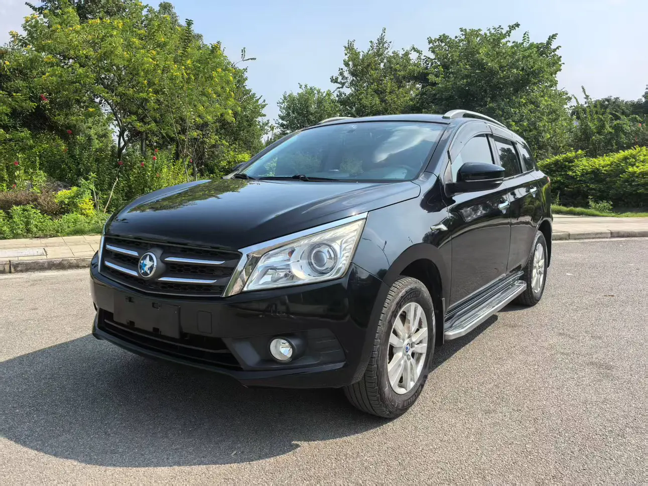 Kai Chen Venucia T70