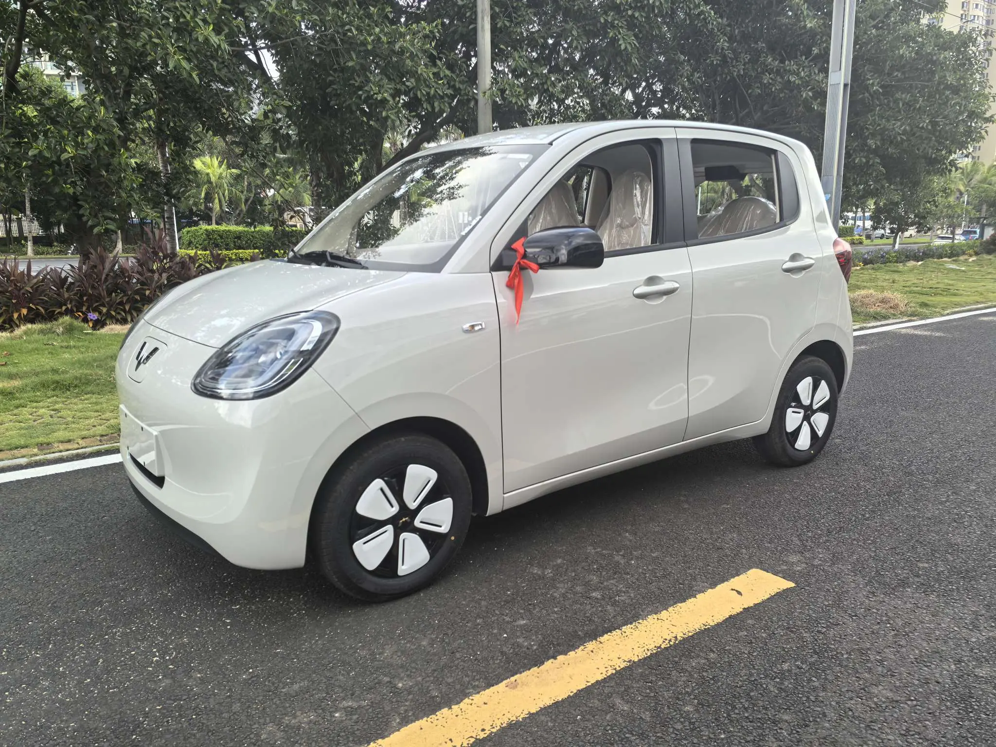 Wuling Hongguang MINIEV  из Китая