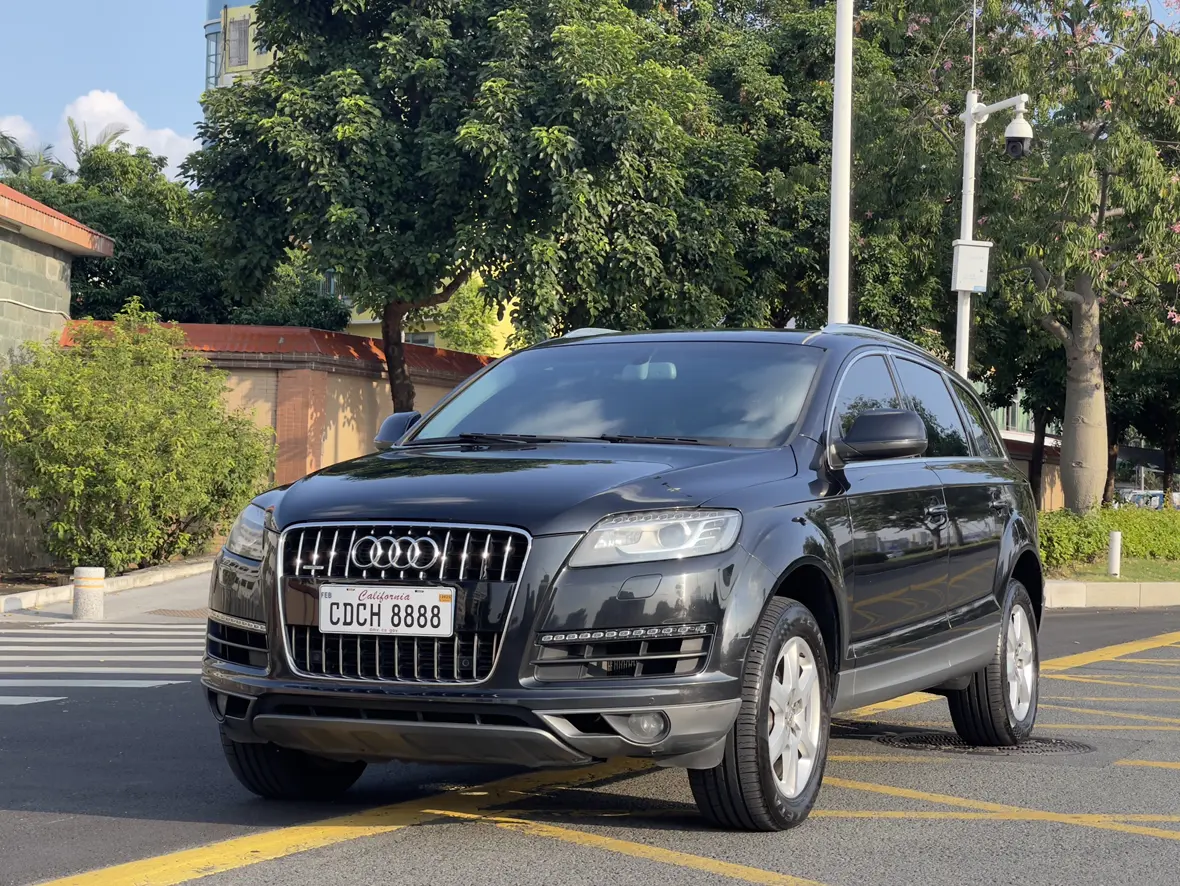 Audi Q7  из Китая
