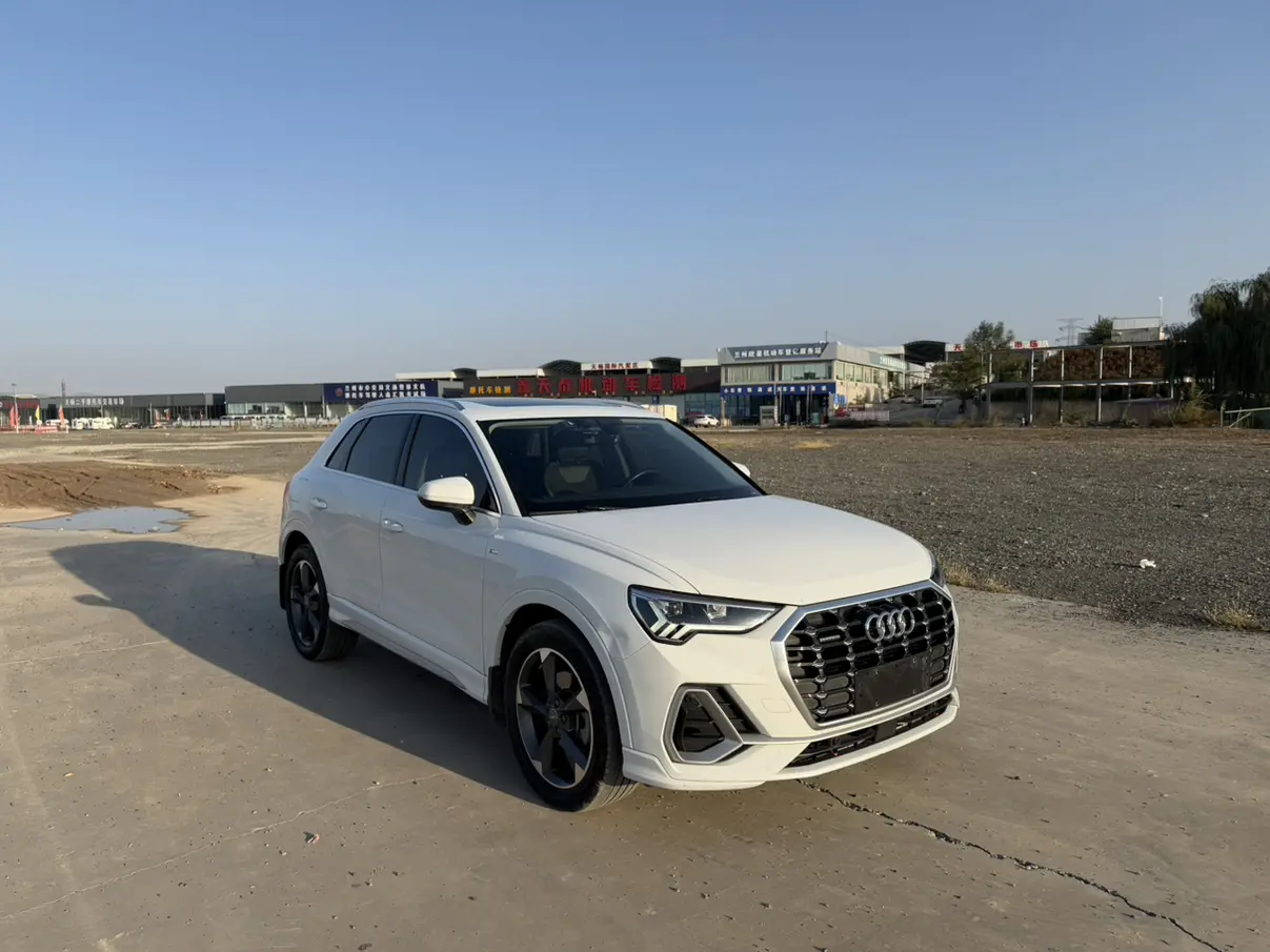 Audi Q3