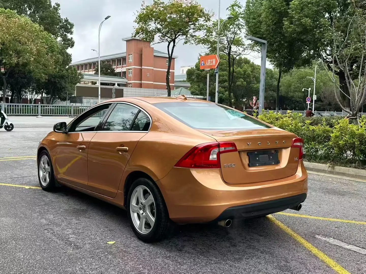 Volvo S60 (imported)