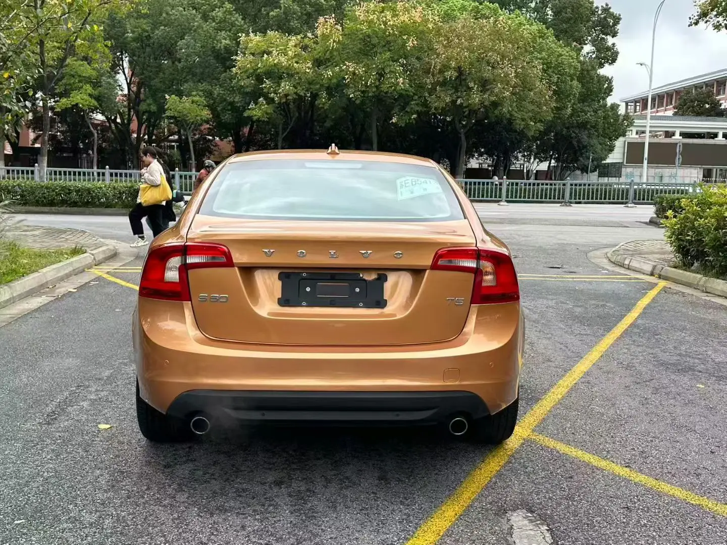 Volvo S60 (imported)