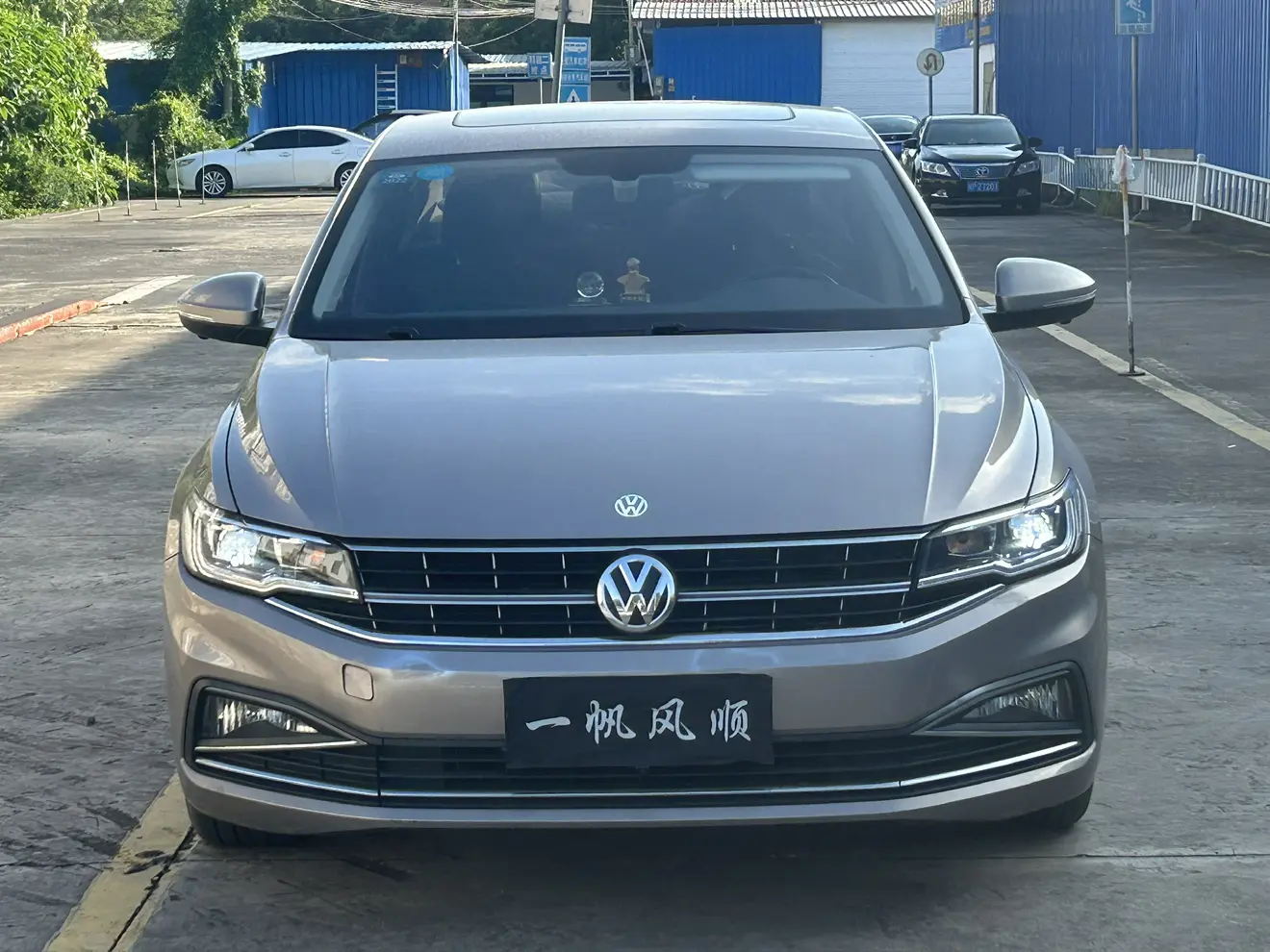 Volkswagen Bora  из Китая