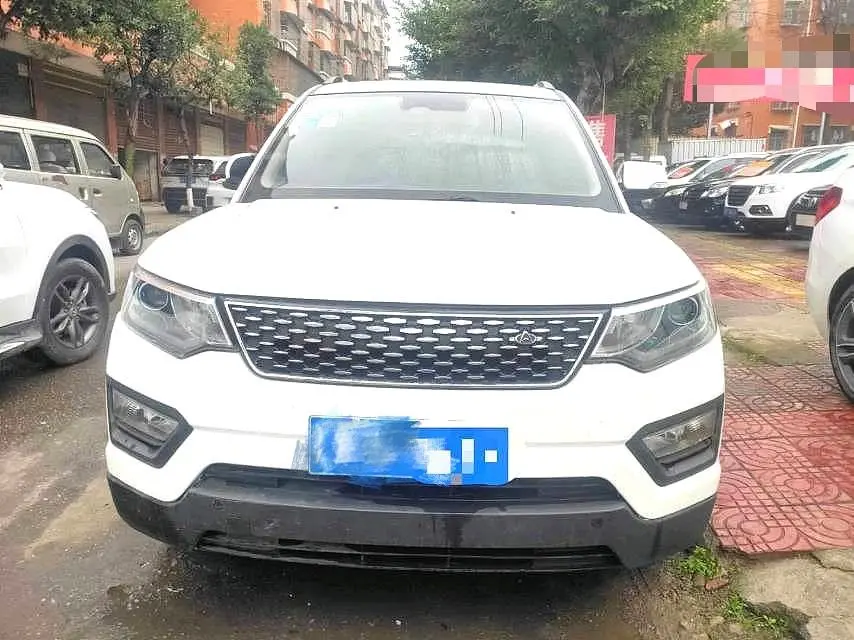 Oshan Changan Auchan CX70