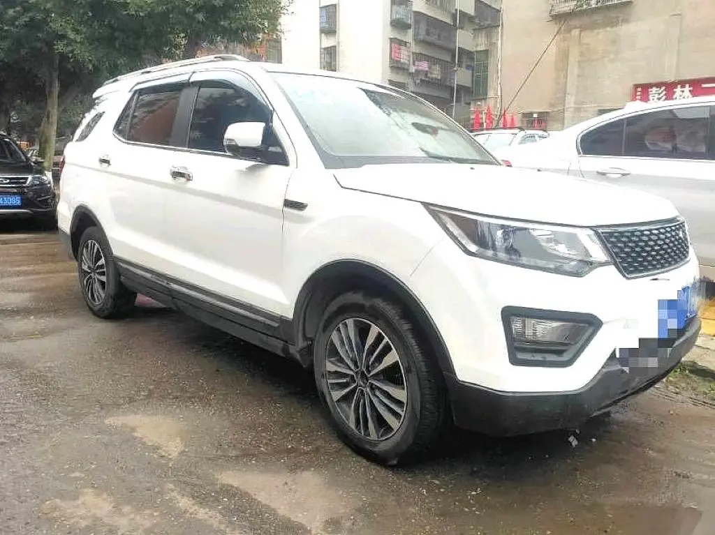 Oshan Changan Auchan CX70