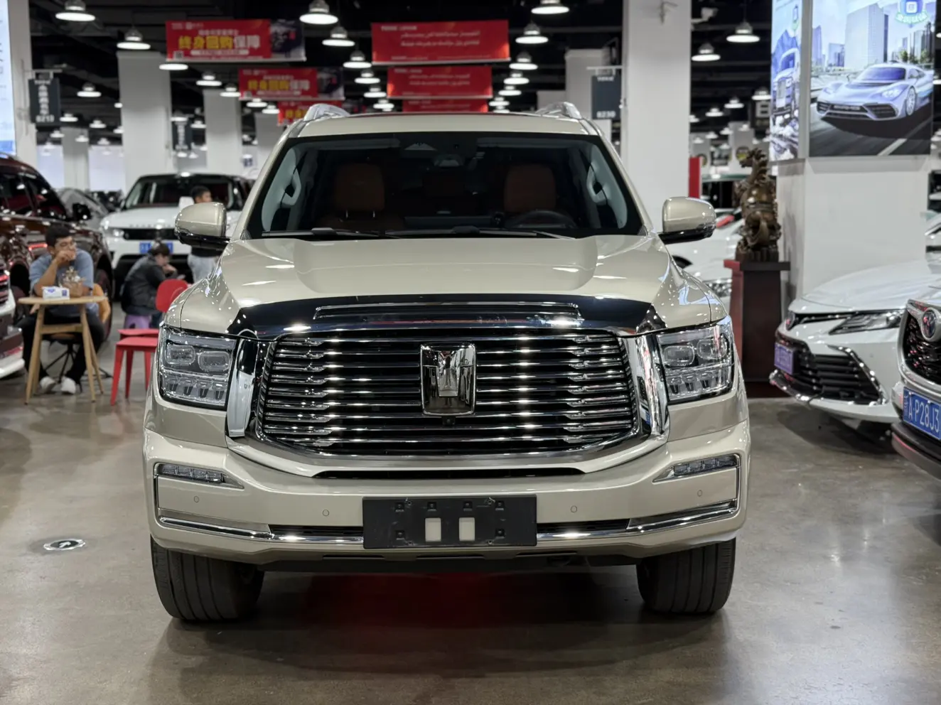 Tank 500 Hi4-T  из Китая