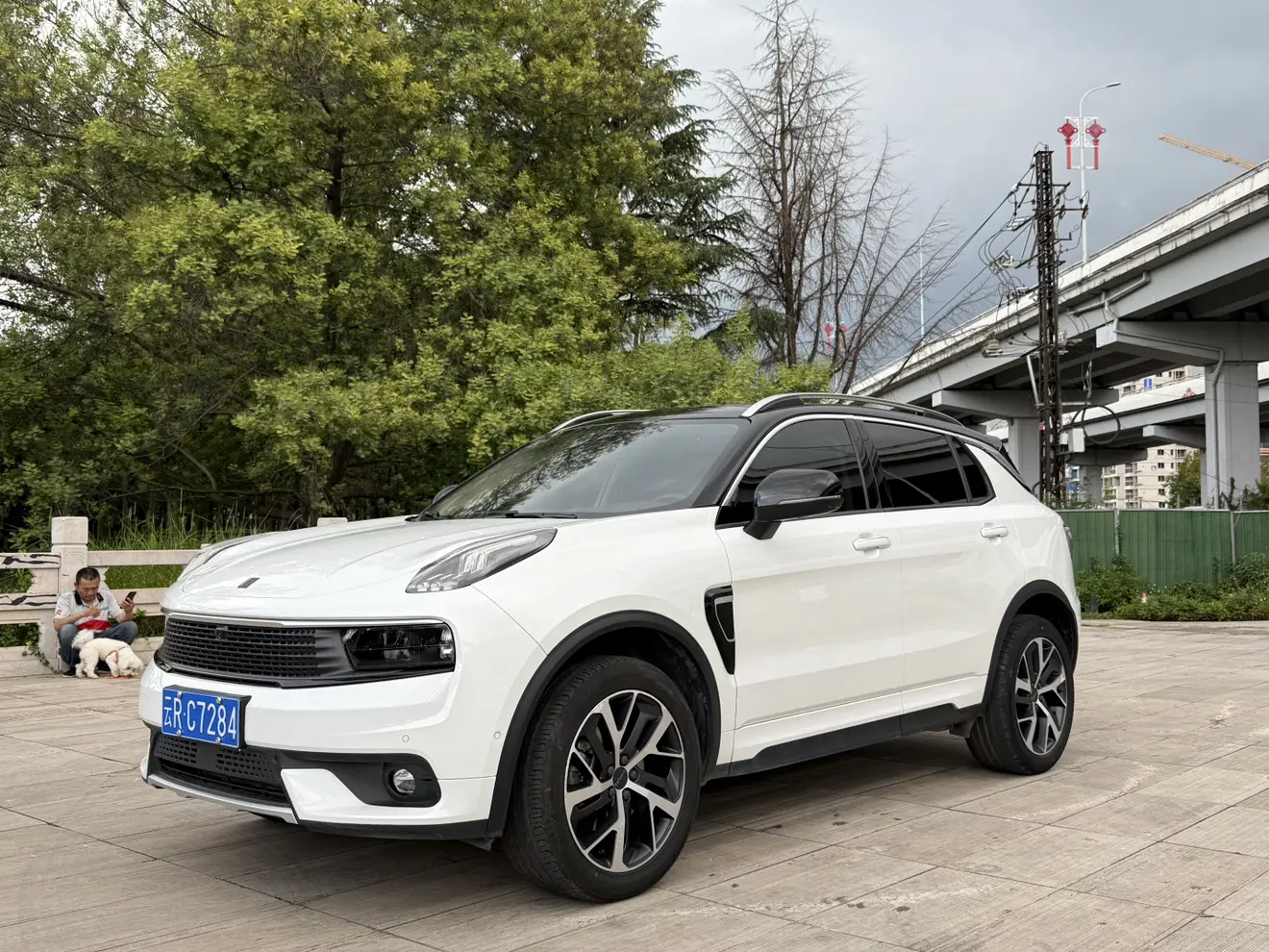 Lynk & Co 01
