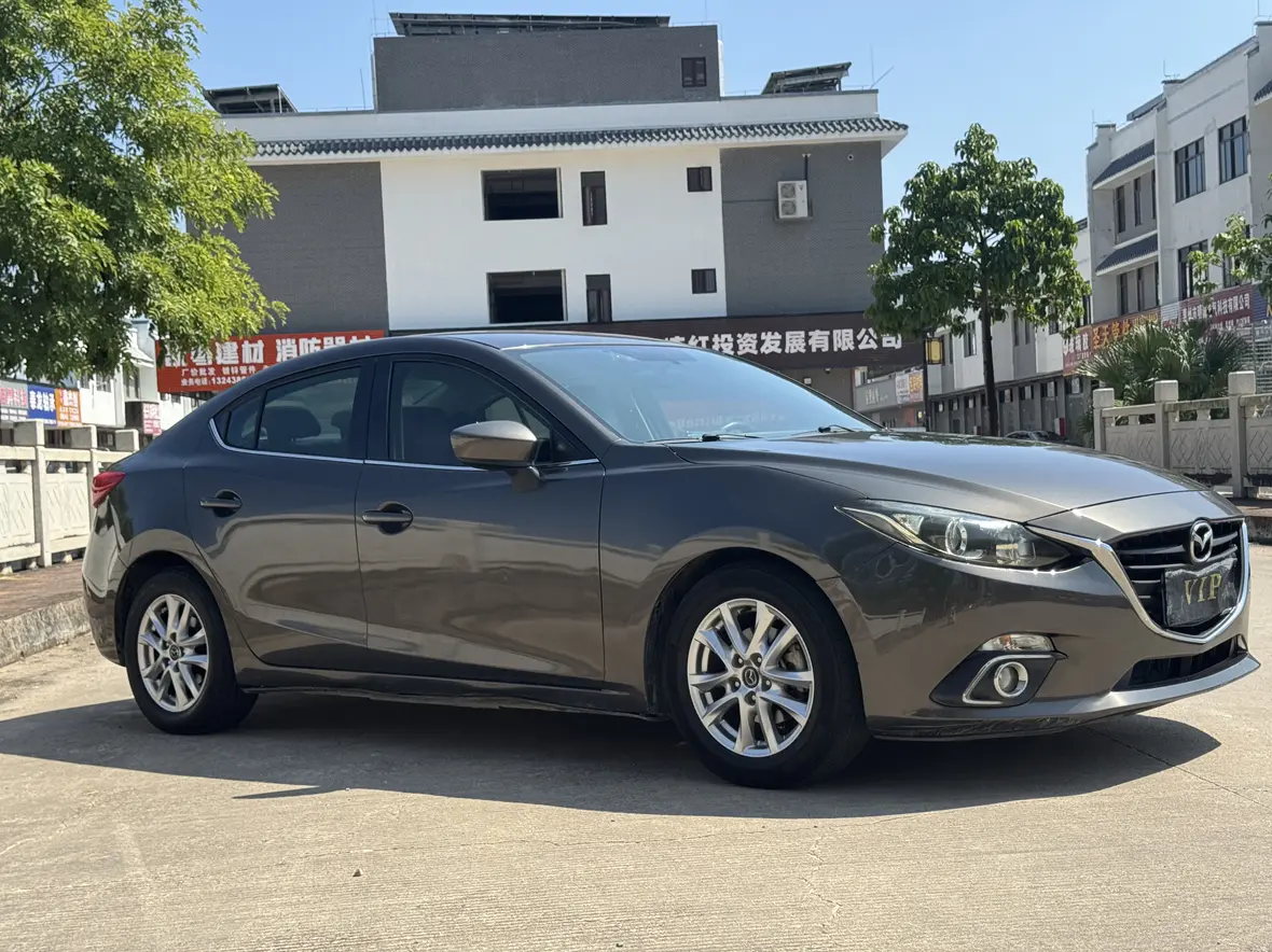 Mazda 3 Angkesela