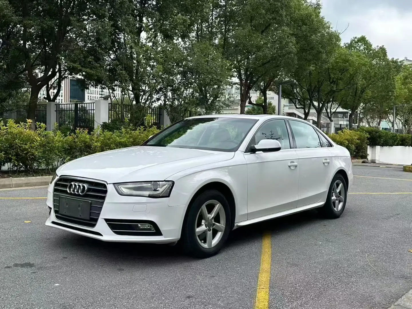 Audi A4L  из Китая