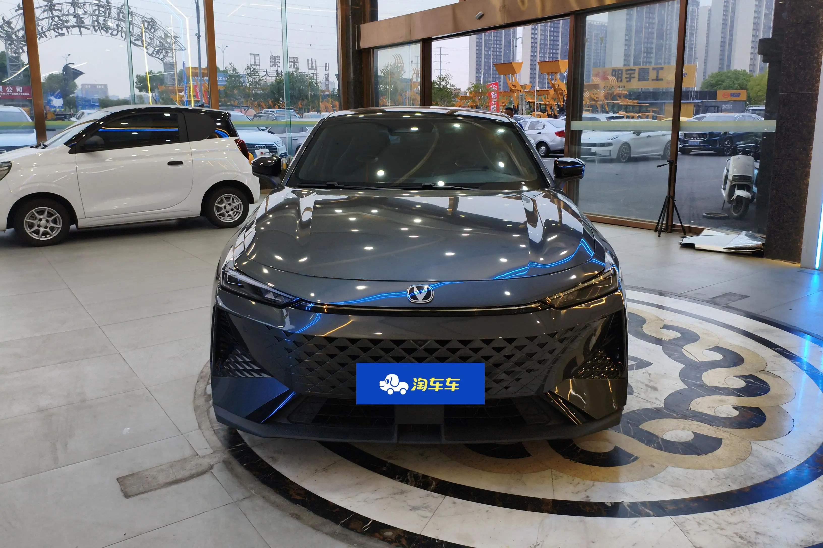 Changan UNI-V