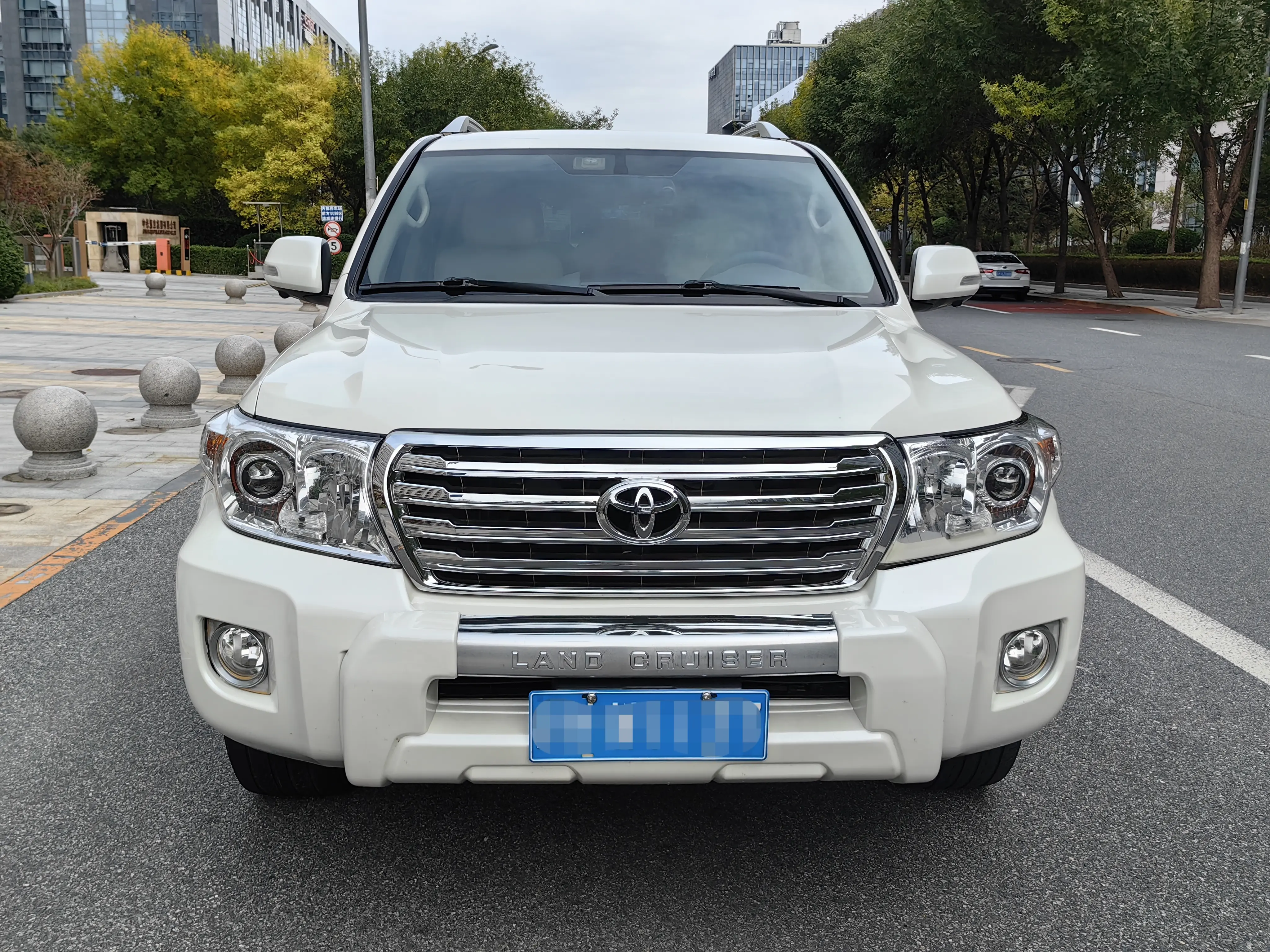Toyota Land Cruiser (imported)  из Китая